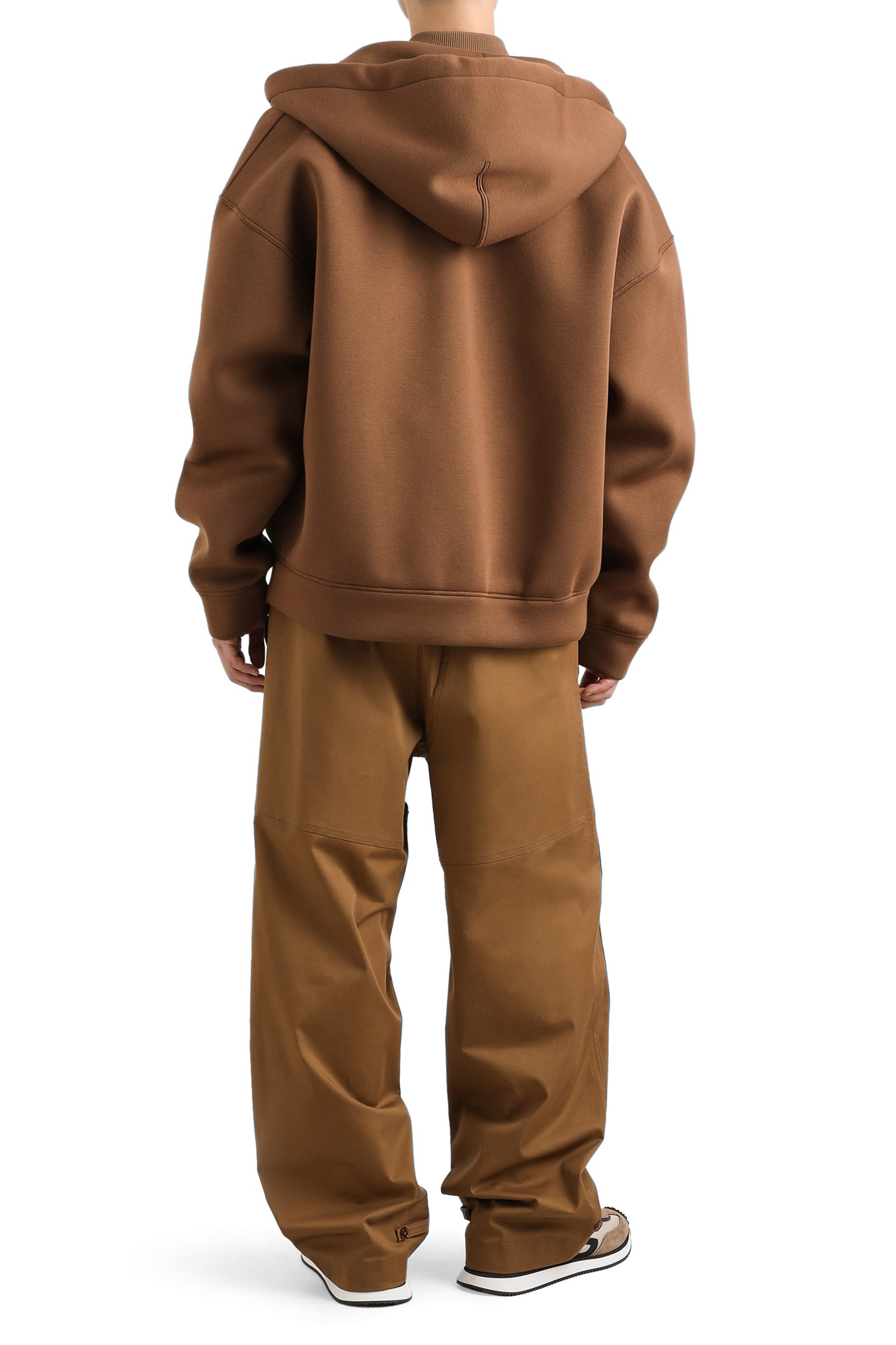 جاكيت بومبر برقعة شعار الماركة قماش معالج