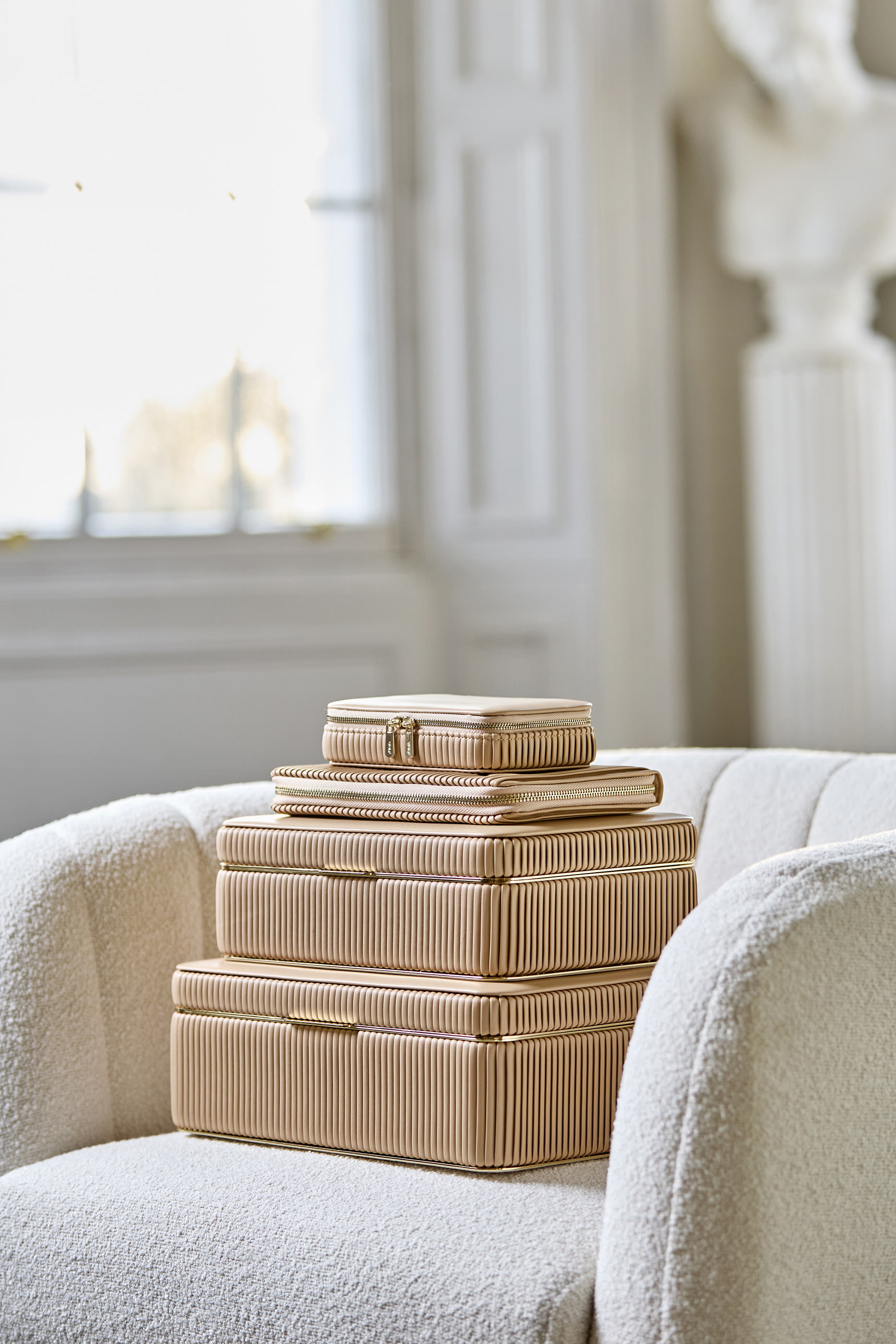 حقيبة بيلا للمجوهرات بسحاب