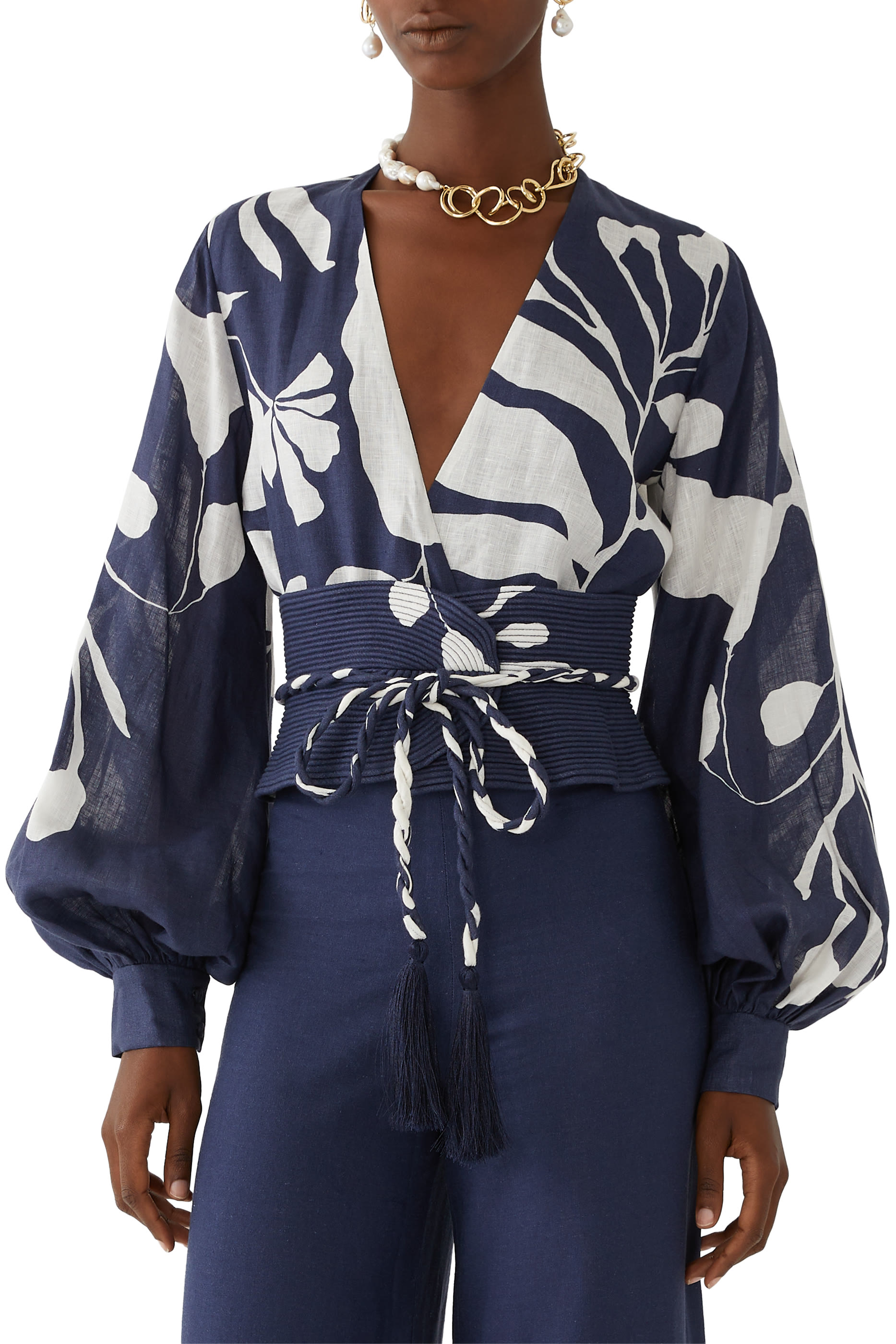 بلوزة لا بوستال