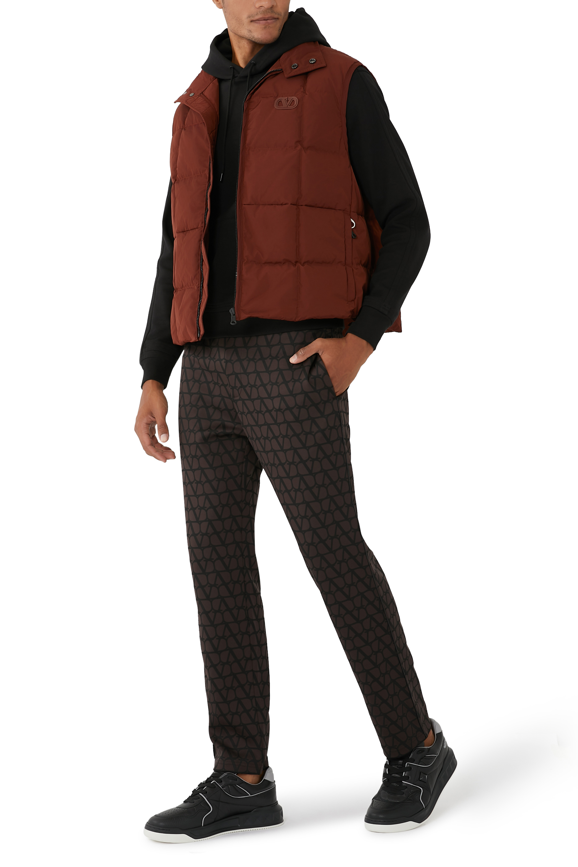 بنطال رياضي بطبعات ايكونوغراف