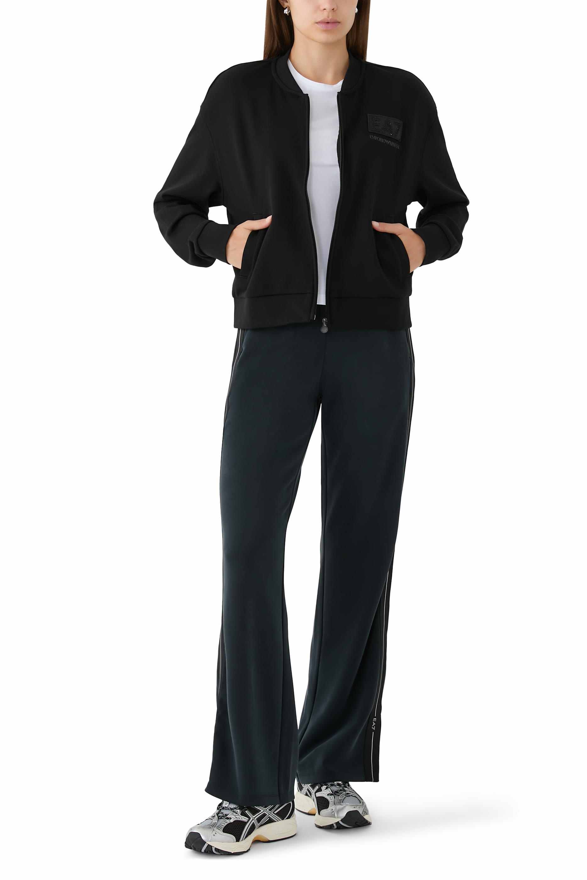 سويت شيرت بشعار الماركة