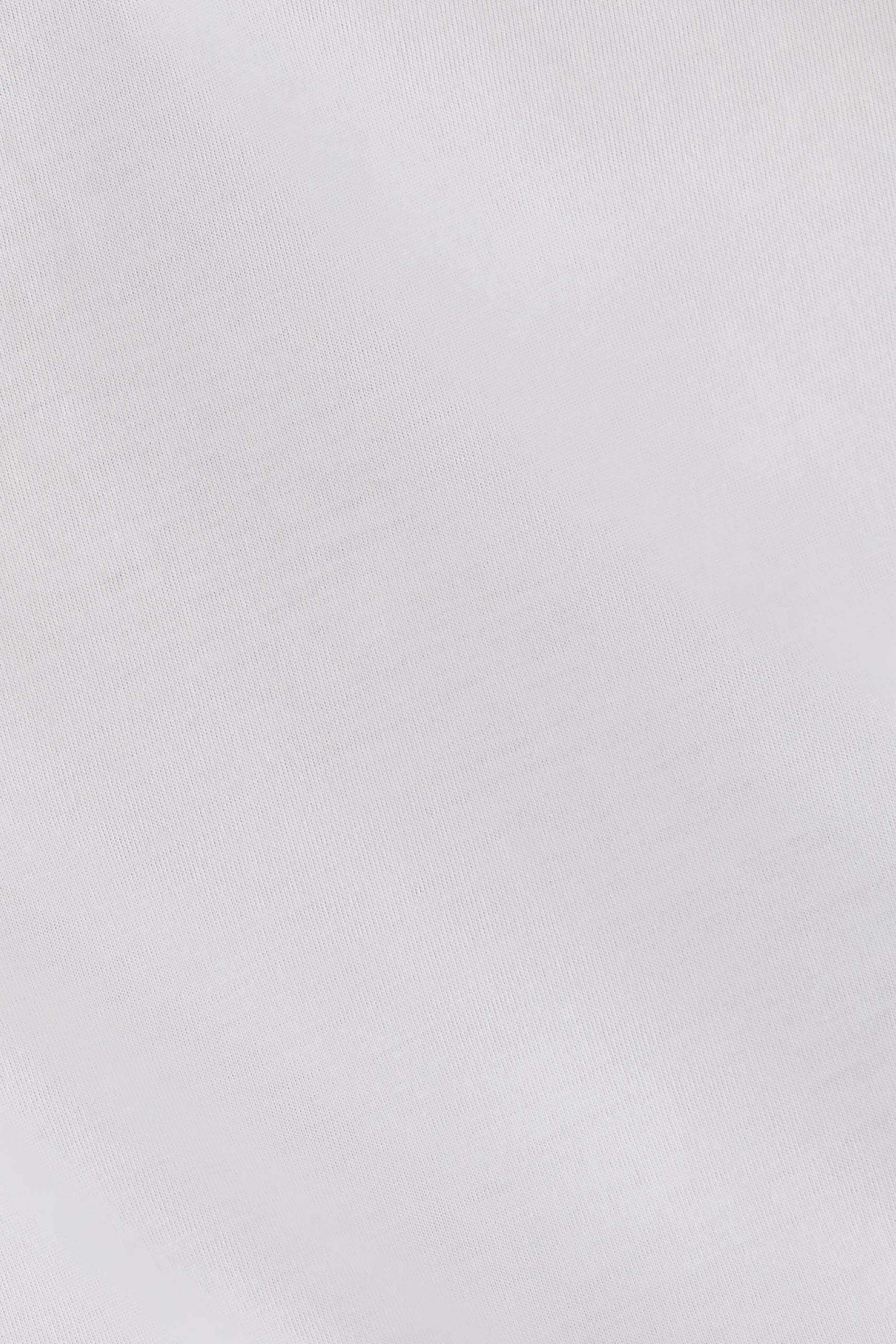 تيشيرت بقصة ضيقة 