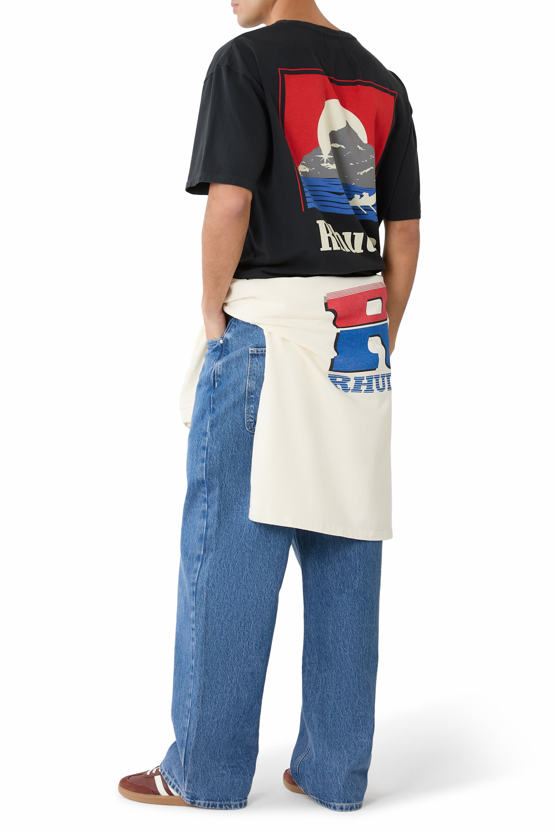 تيشيرت بنقشة قوارب تحت ضوء القمر