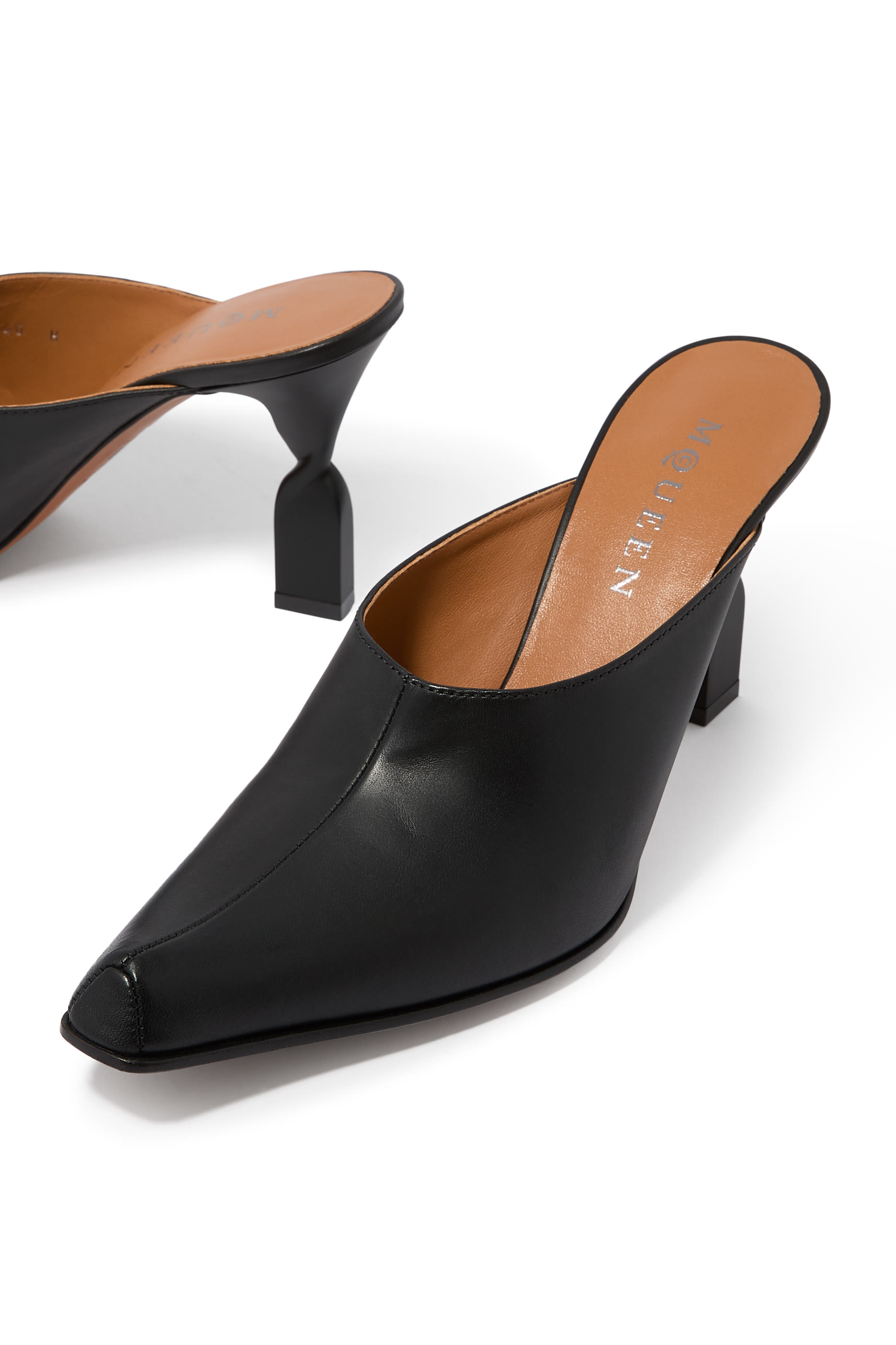 حذاء سويفل 90 مفتوح من الخلف جلد