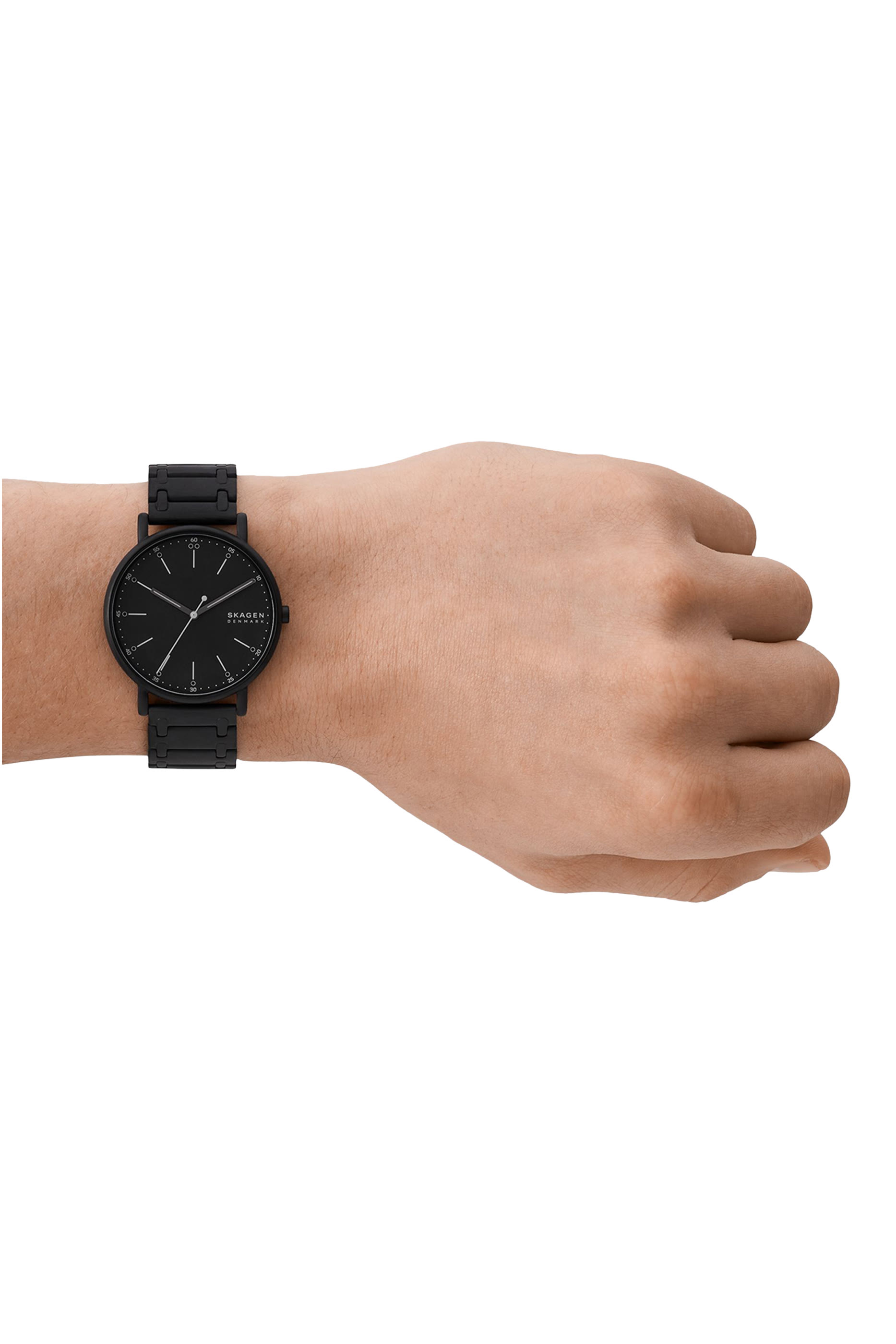 ساعة بثلاث عقارب وسوار وشعار الماركة ستانلس ستيل