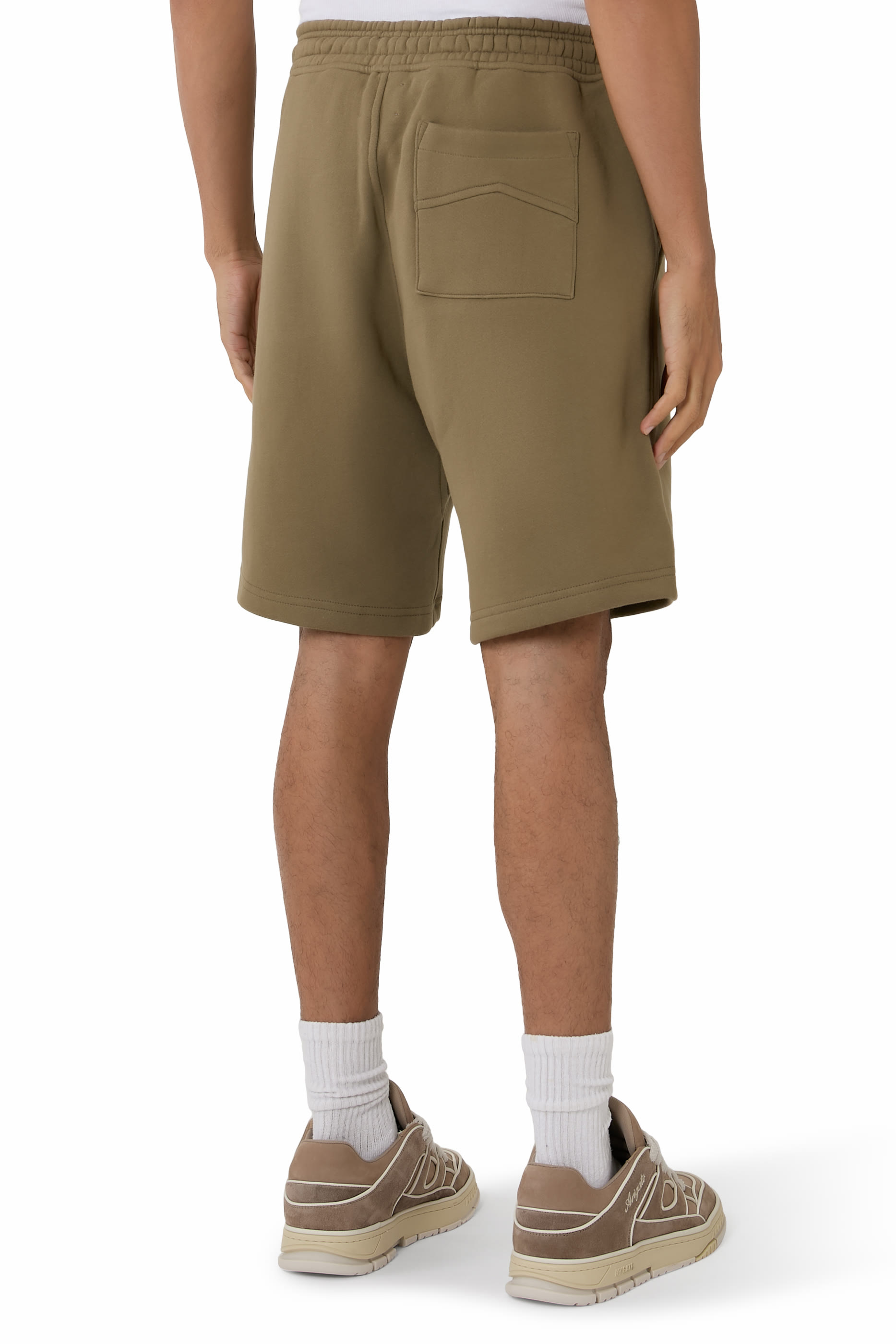 شورت رياضي بشعار الماركة