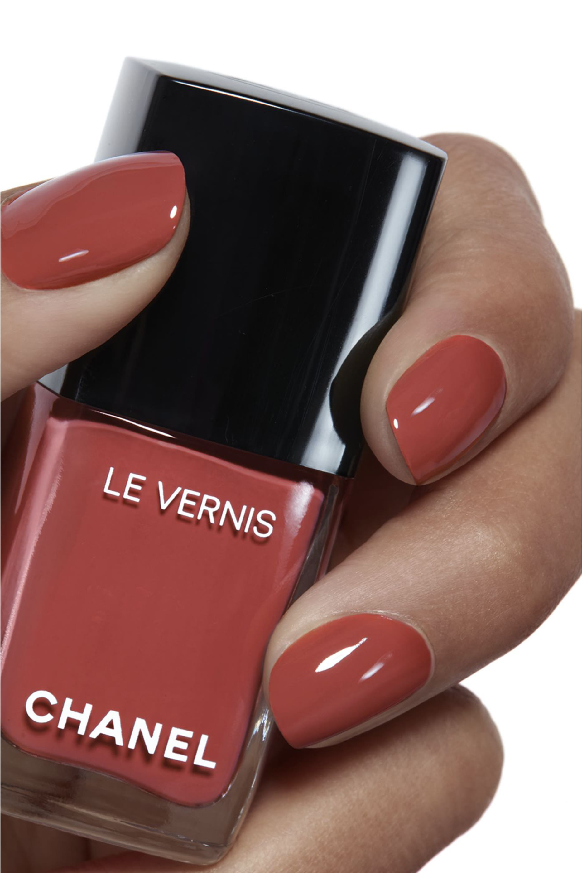 طلاء أظافر Chanel LE VERNIS