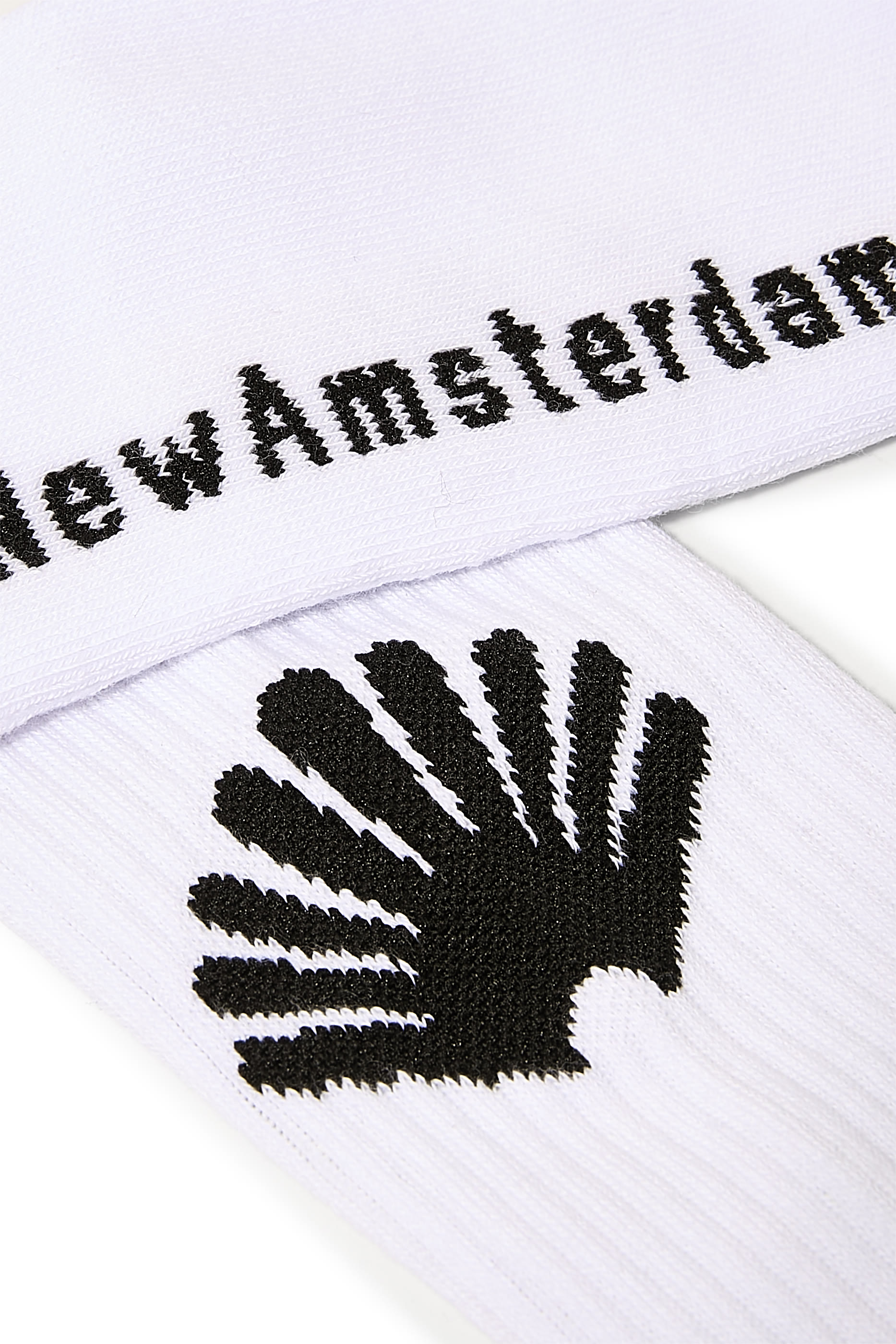 جوارب بشعار الماركة