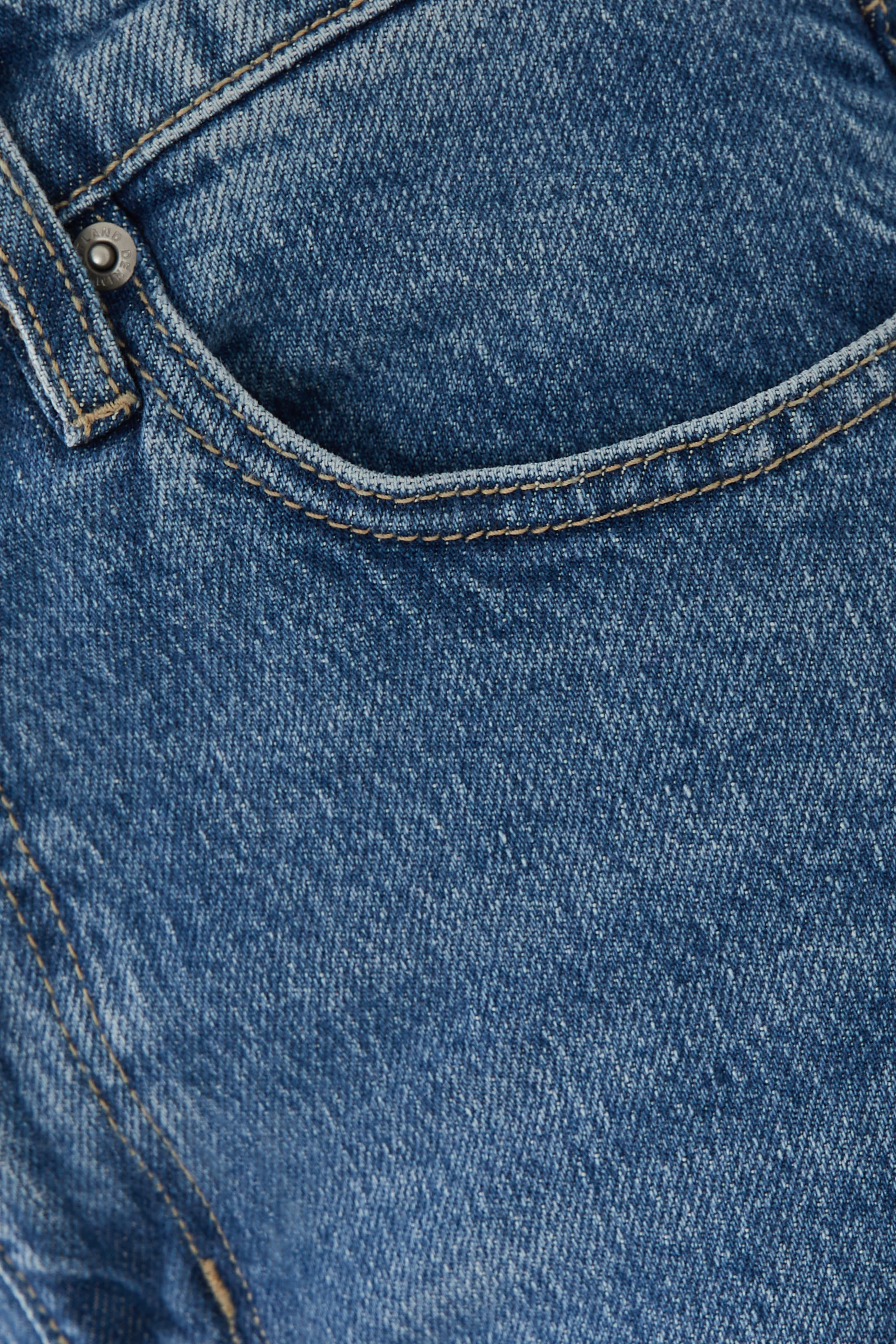 بنطال جينز إيلي بخصر مرتفع وقصة ساق واسعة