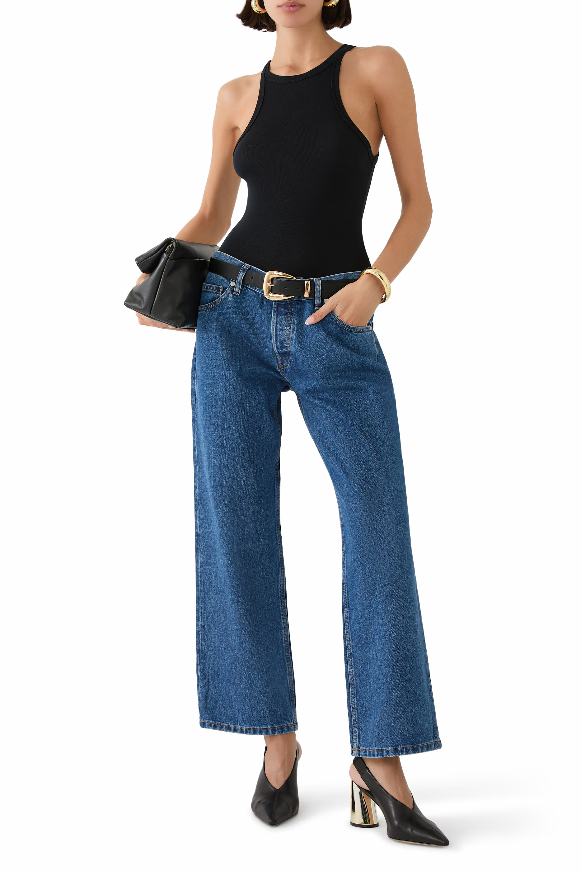 بنطال جينز بخصر منخفض وقصة فضفاضة قصيرة