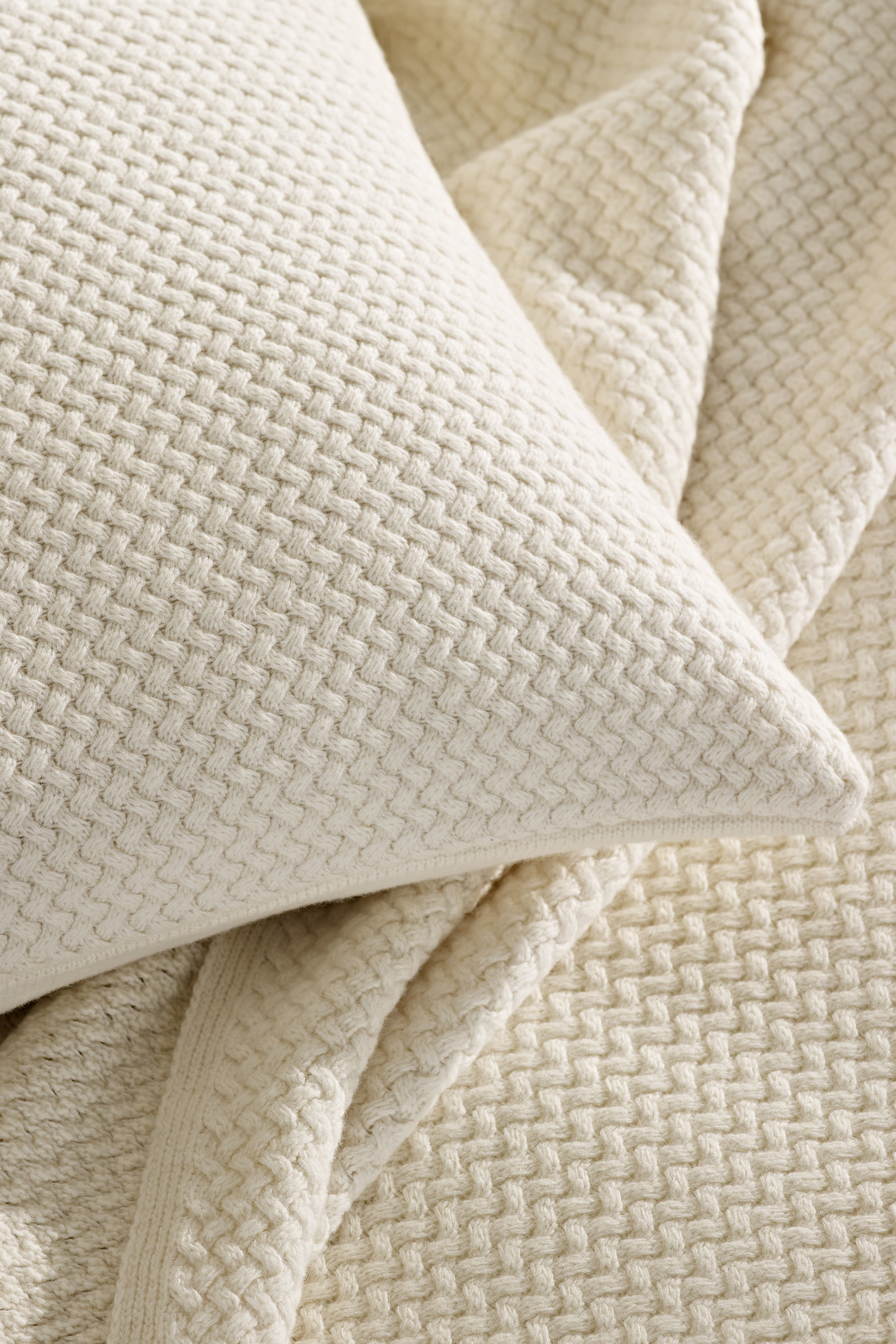 غطاء وسادة مانون