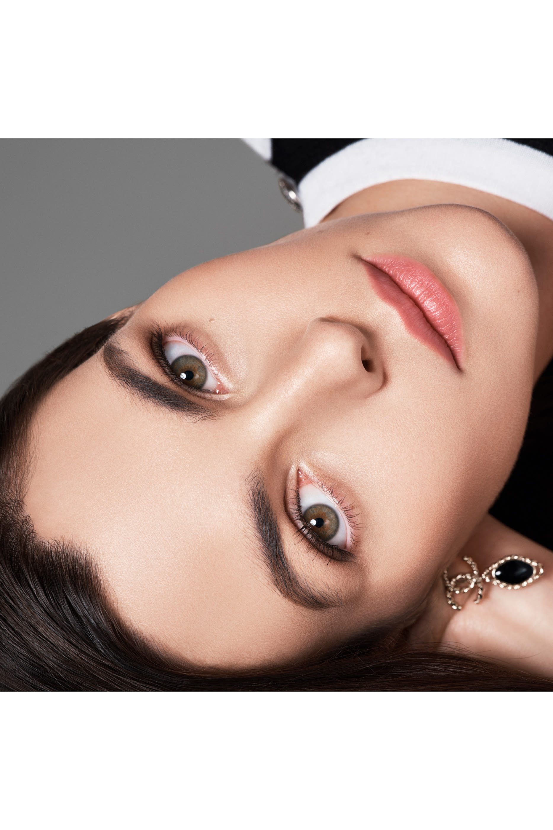 بودرة سائبة Poudre Universelle Libre, Natural Finish