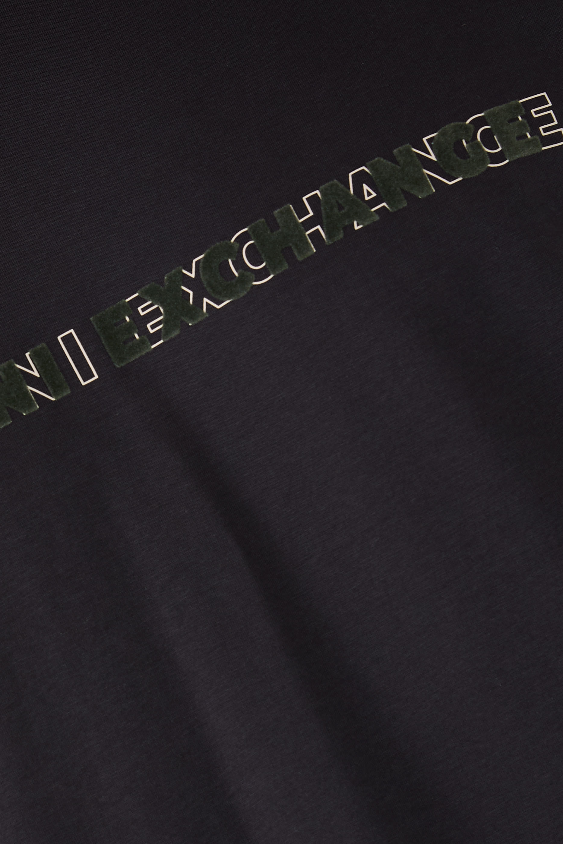 تيشيرت بشعار الماركة