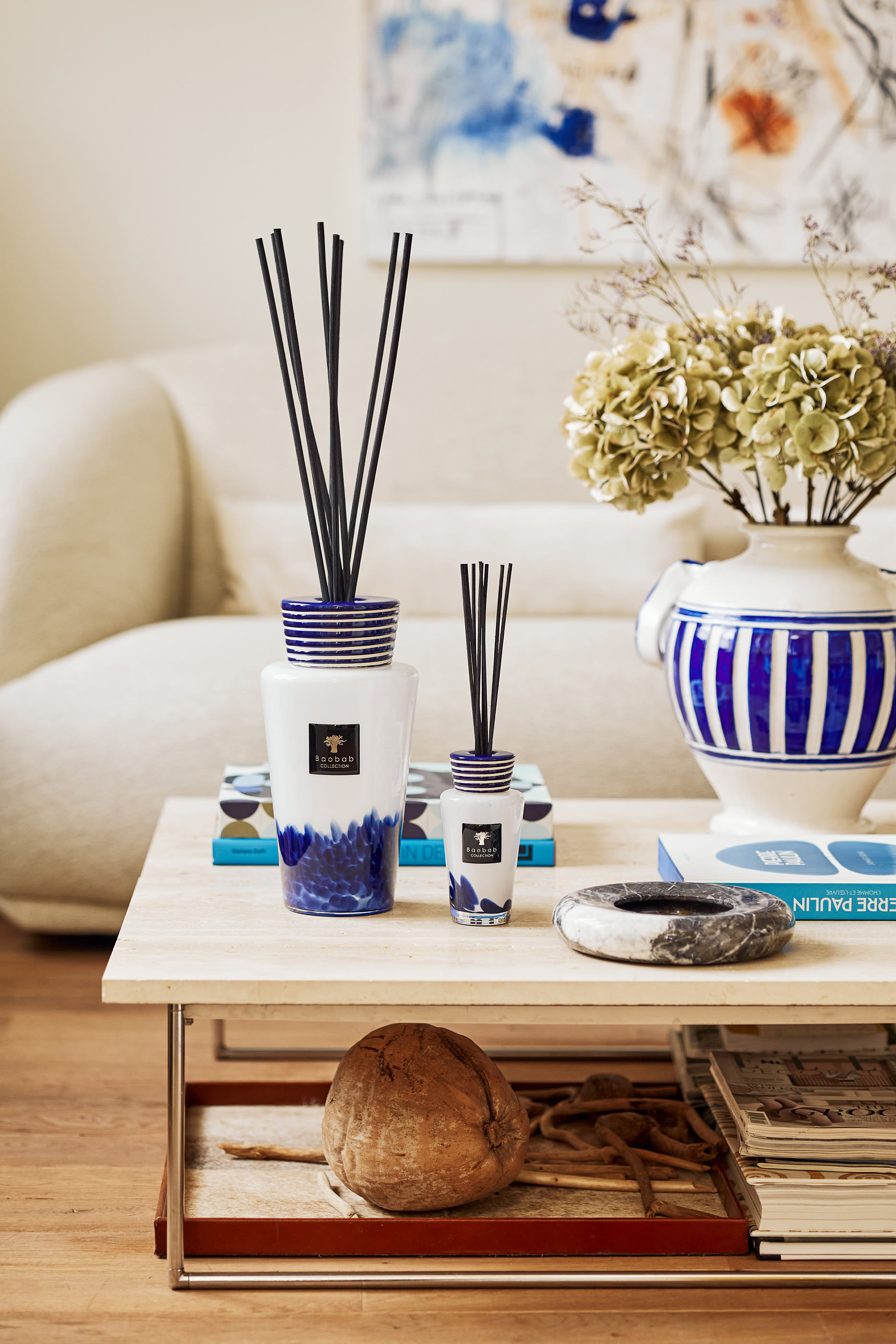 موزع عطر توتم فيذرز توارغ