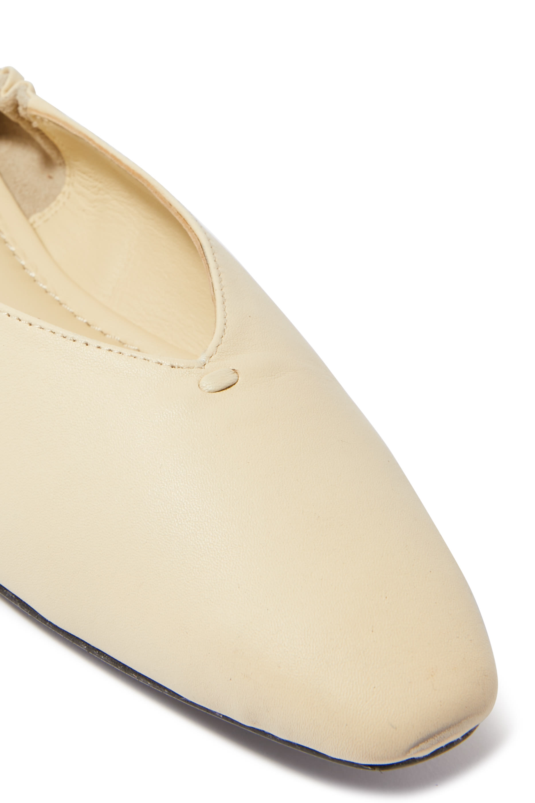 حذاء بالرينا بري بكعب مسطح