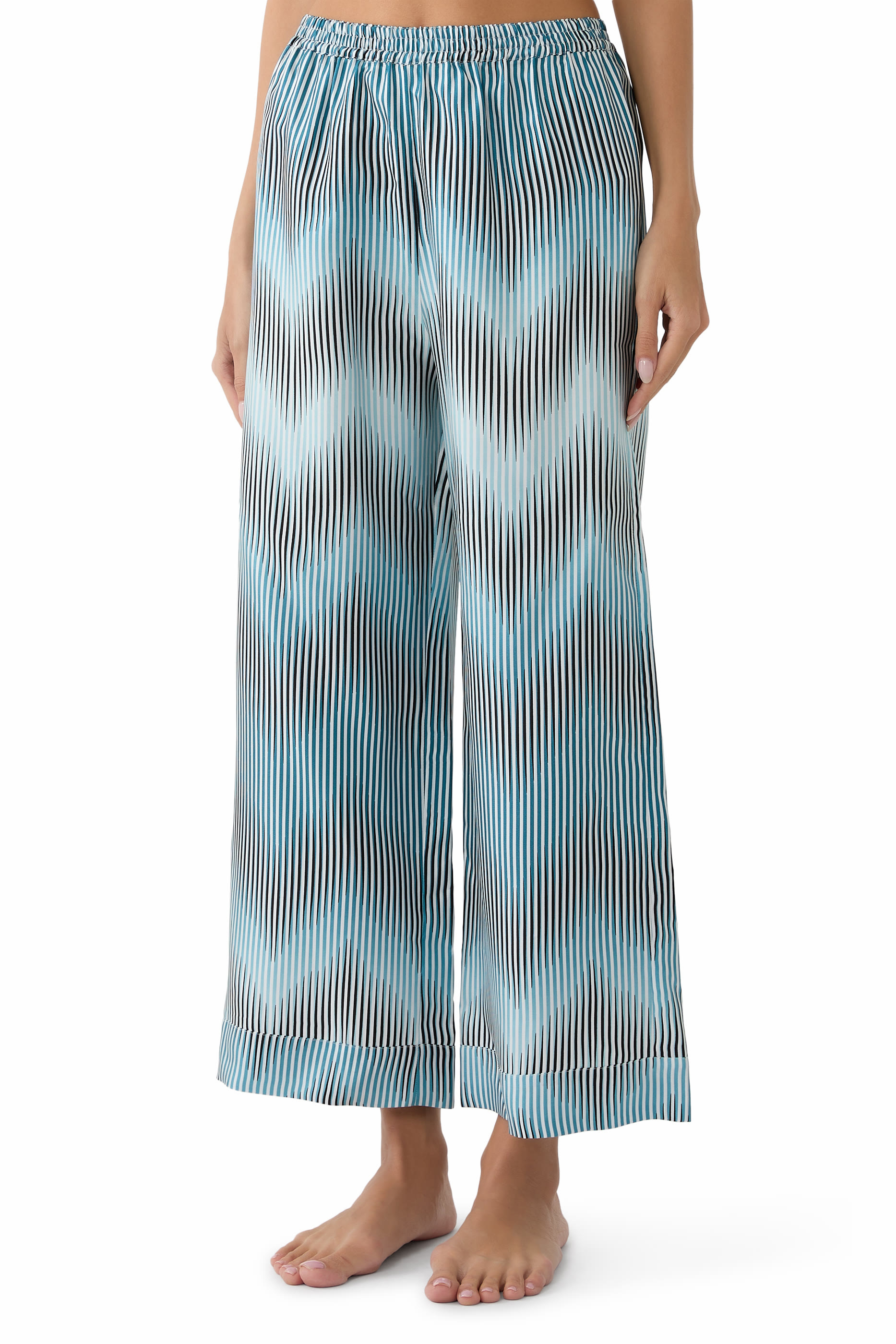 طقم قميص وبنطال بيجامة حرير تويل