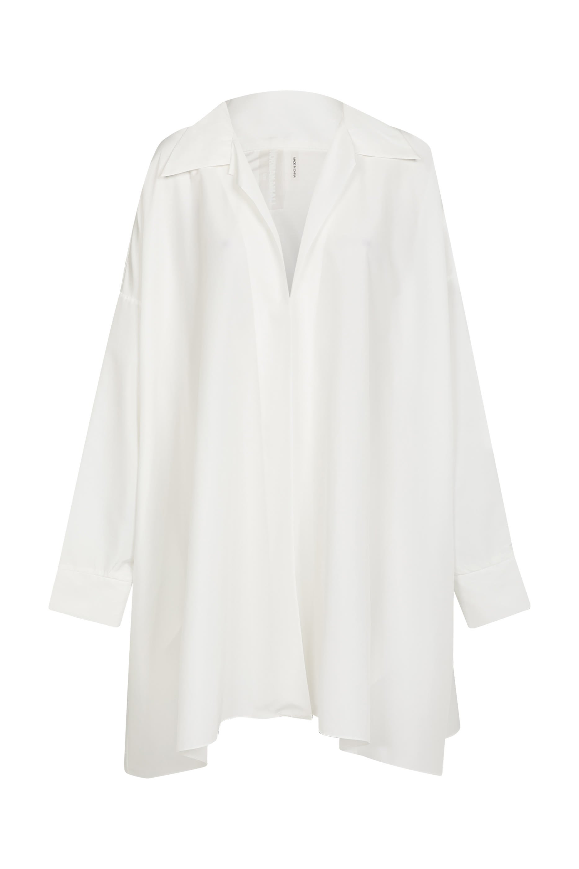 فستان بنمط قميص بقصة فضفاضة وياقة مفتوحة