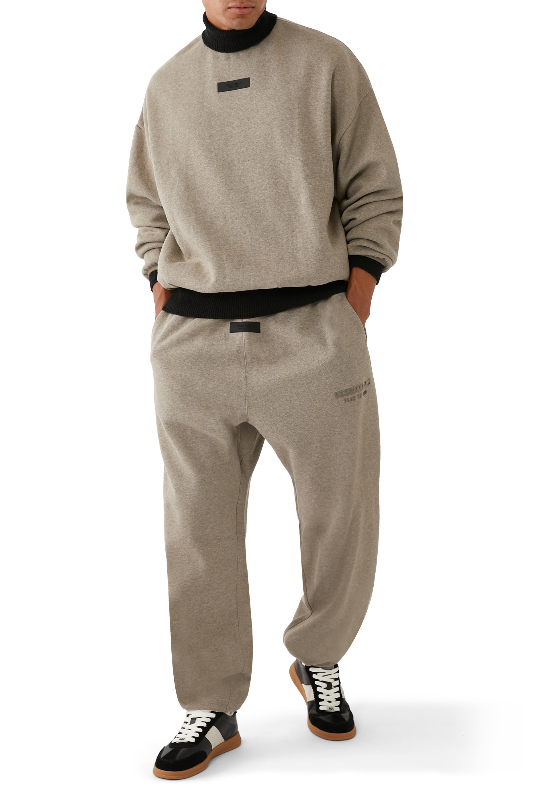 بنطال رياضي بشعار اسنشالز