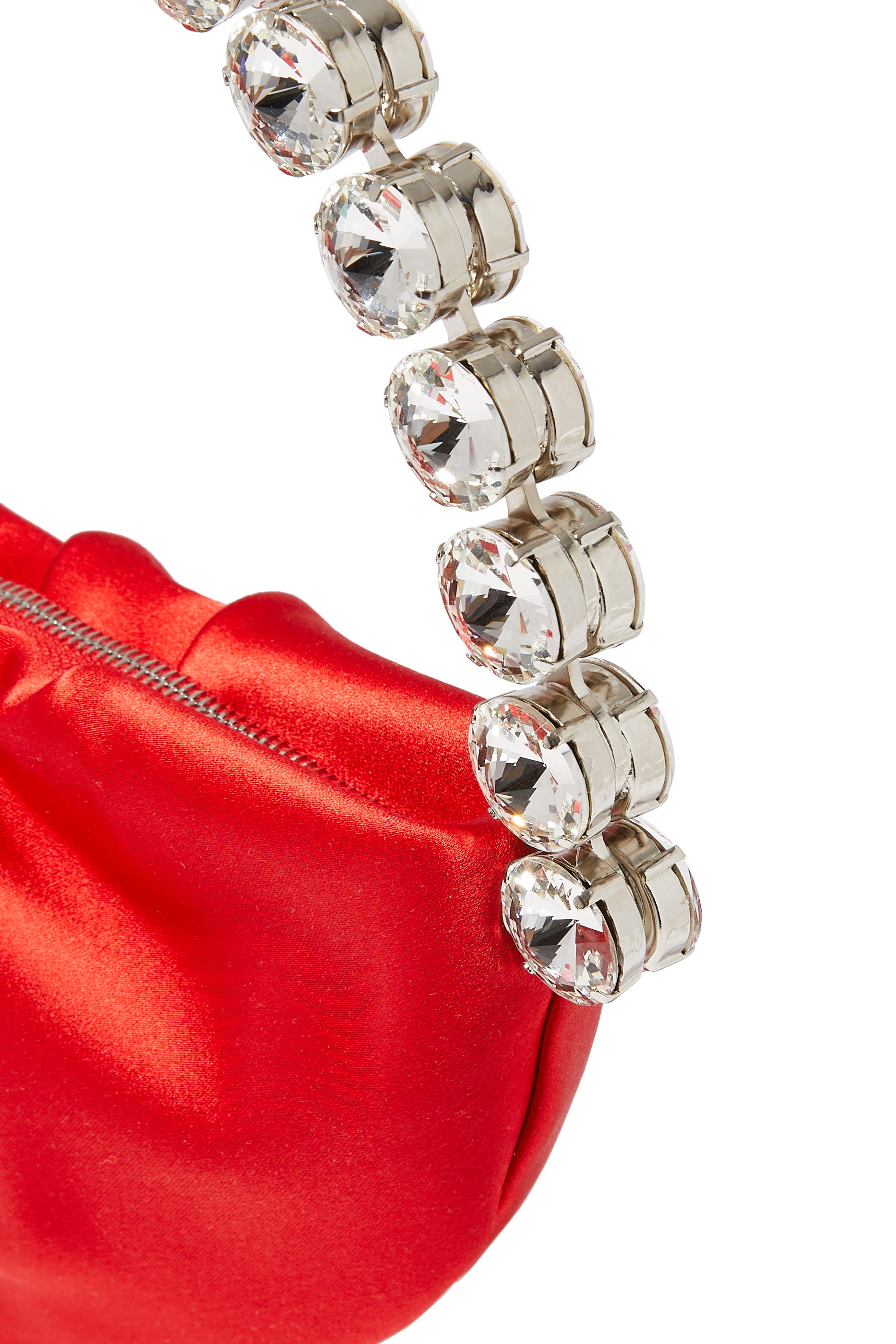 حقيبة صغيرة بتصميم نصف دائري