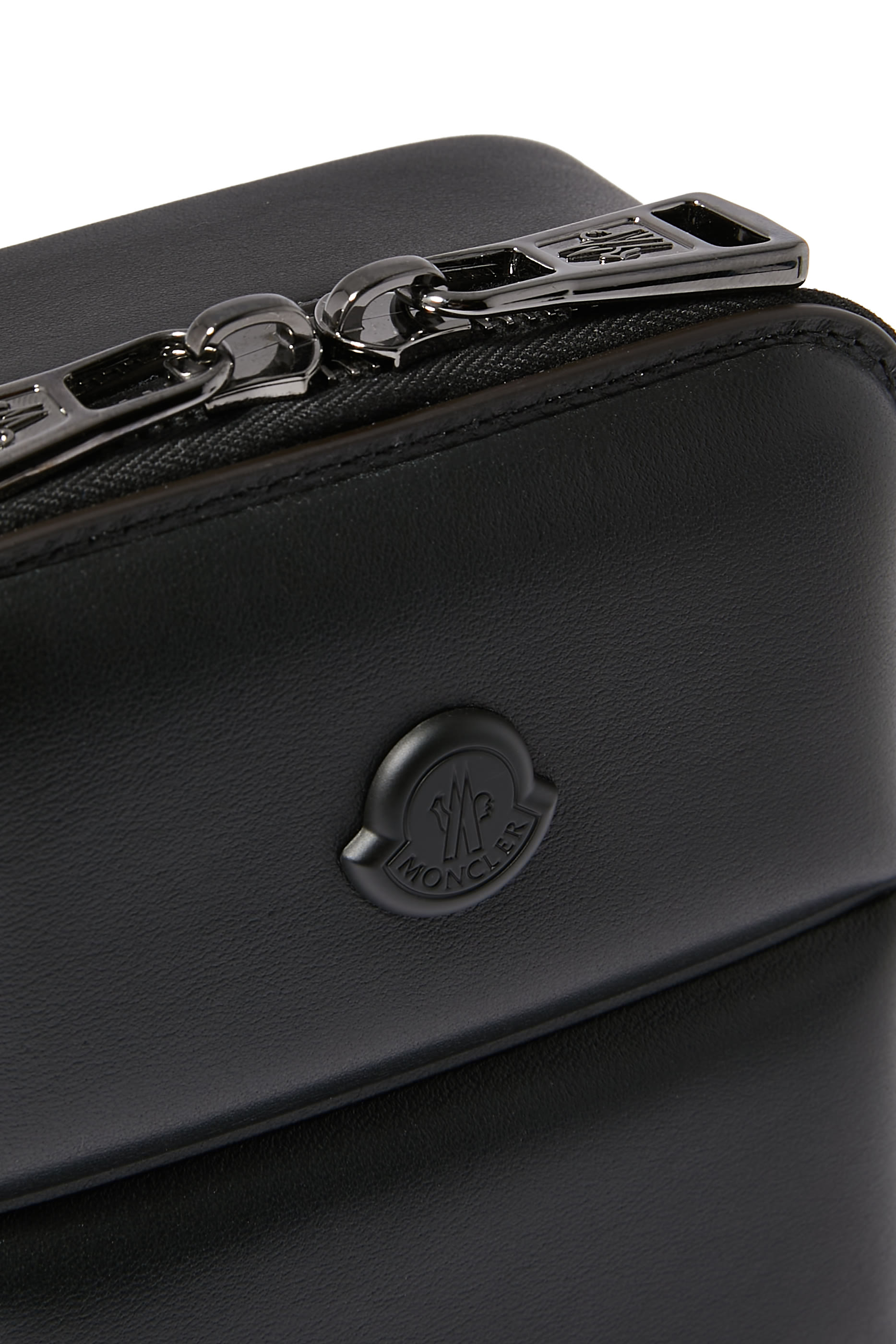 حقيبة كروس بتصميم عمودي