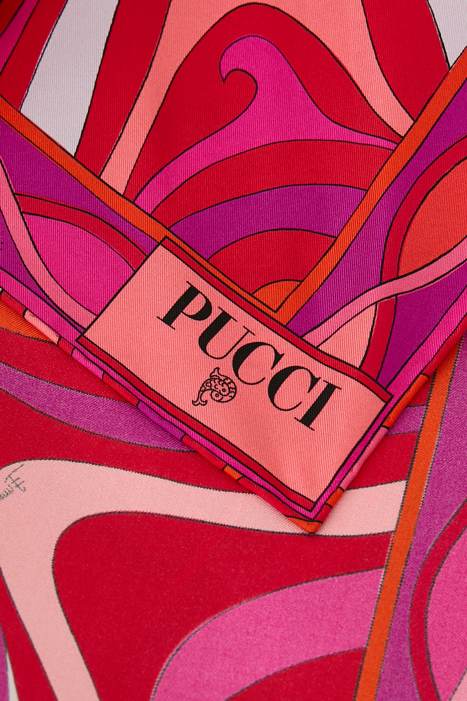 وشاح حرير تويل