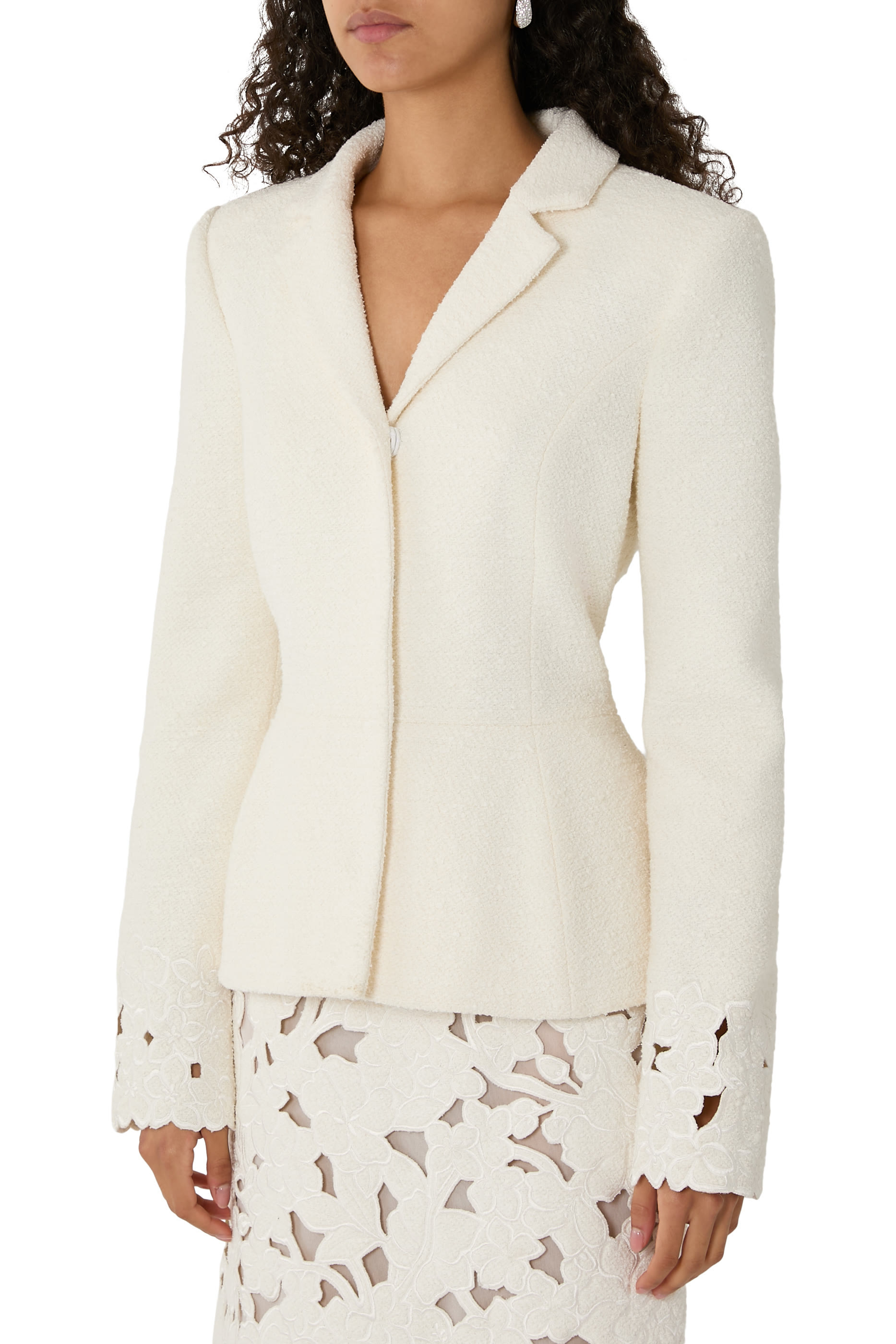 جاكيت بدلة بأكمام طويلة مطرز