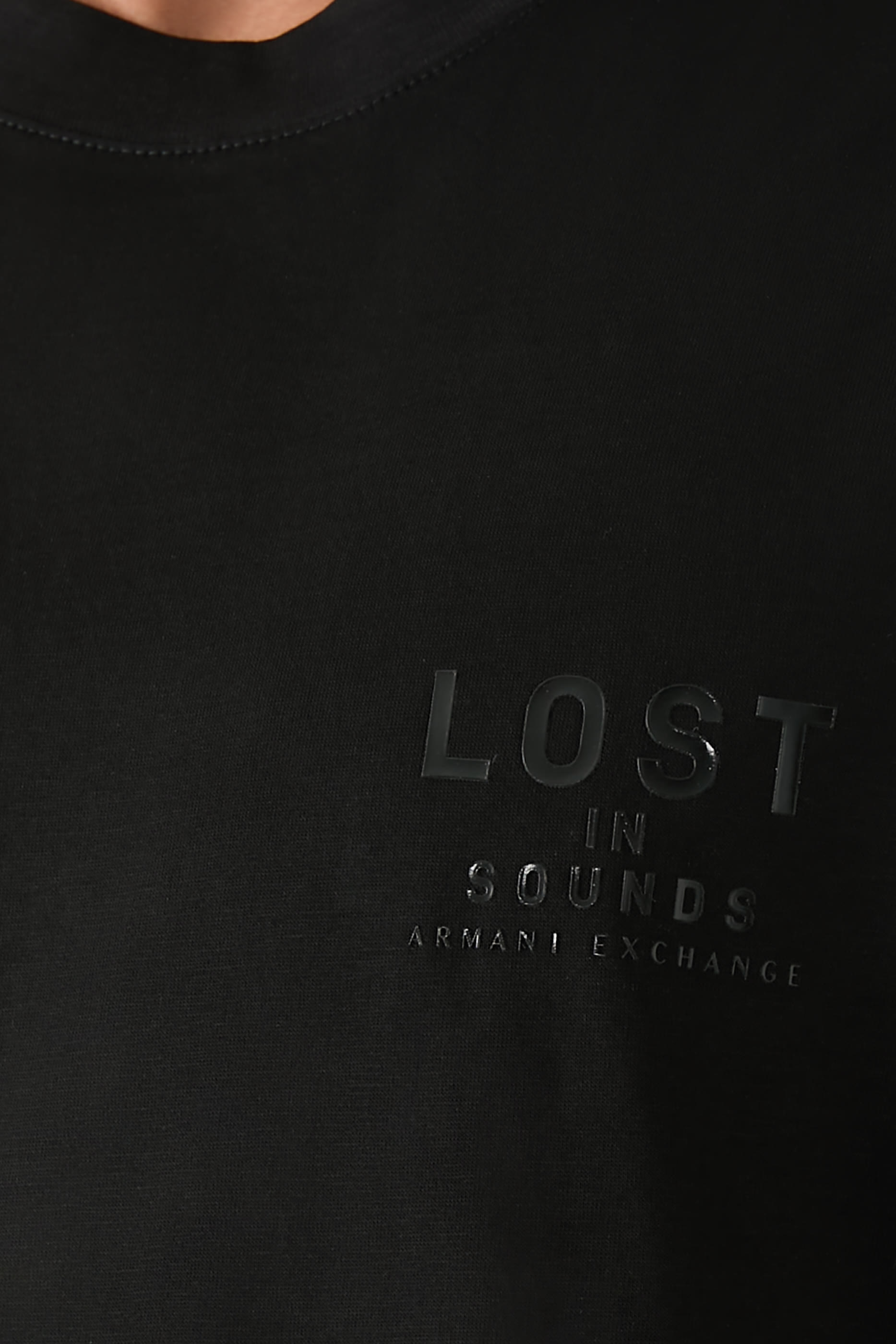 تيشيرت بقصة عادية بطبعة