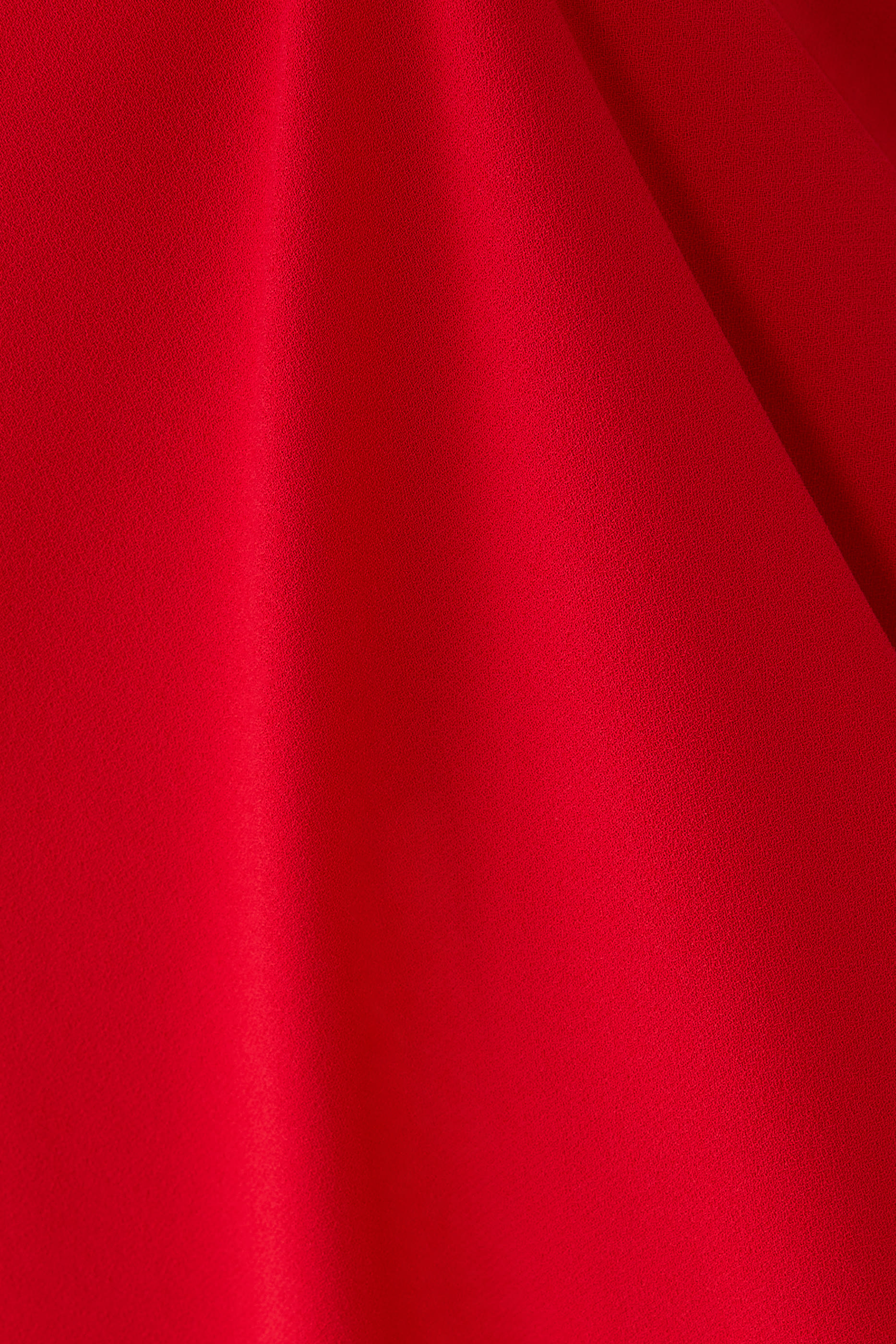 فستان سهرة بلا حمالات بياقة مقوسة