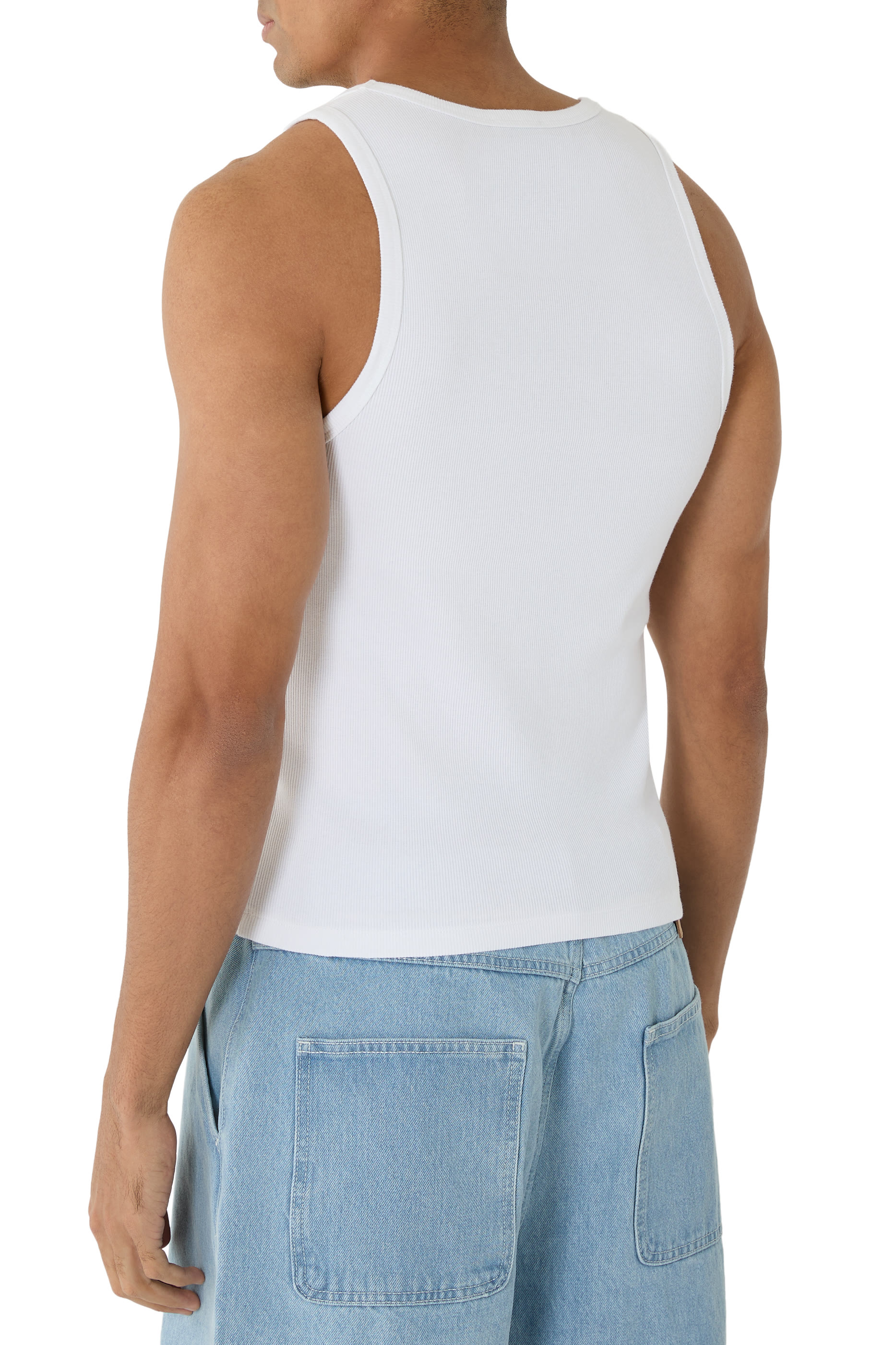 بلوزة بوكيش مضلعة بلا أكمام