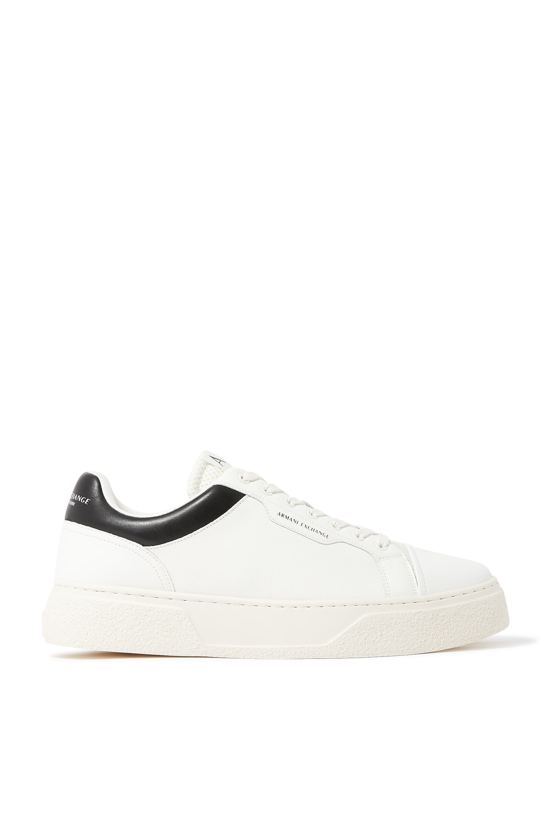 سنيكرز ليون بشعار الماركة