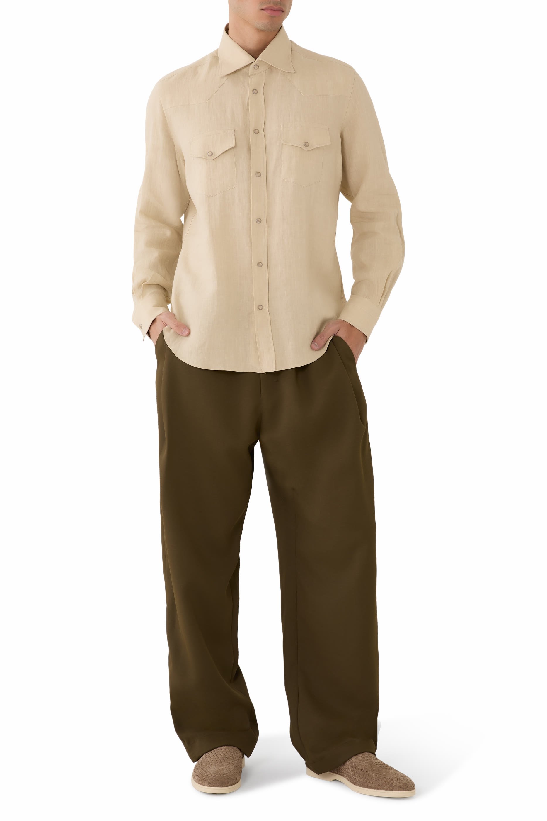 قميص بطراز غربي وأزرار كبس