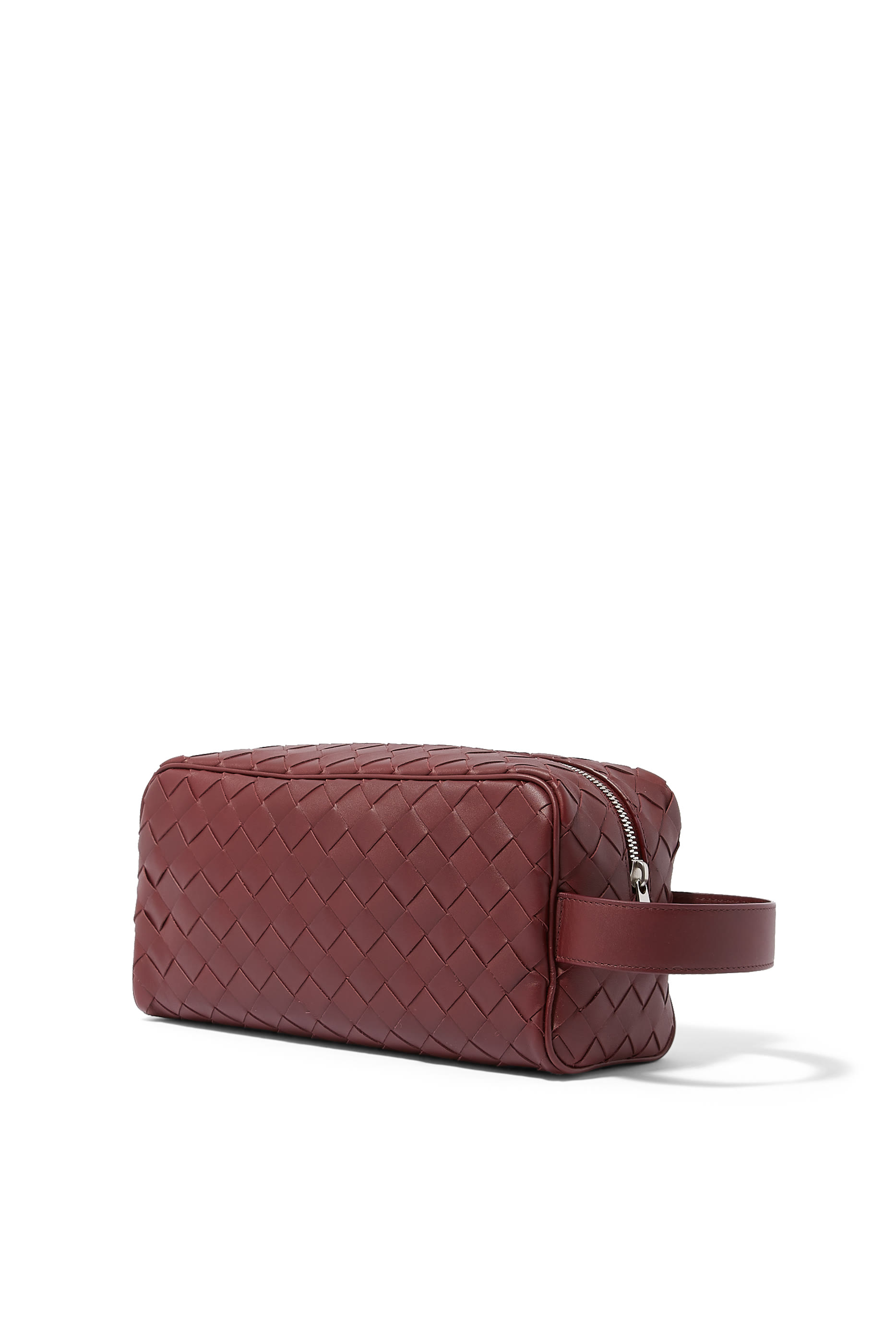 حقيبة سفر صغيرة بتصميم مجدول