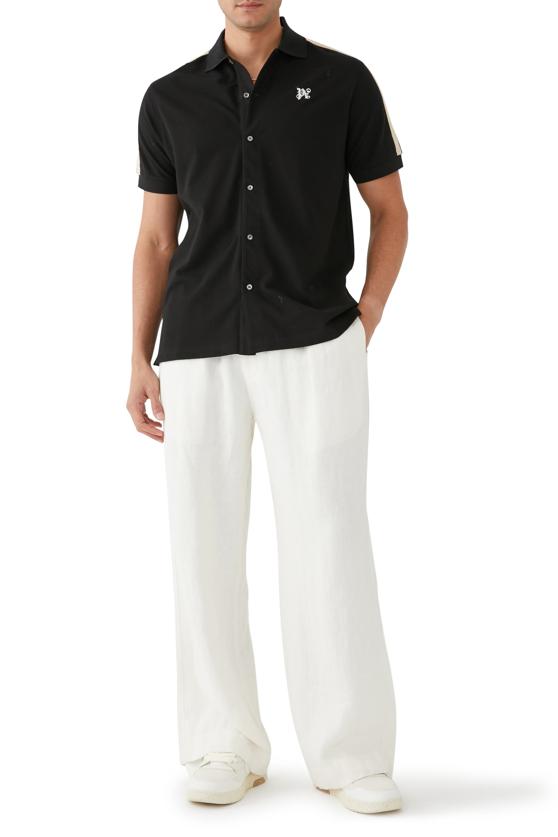 قميص بولو رياضي بحروف شعار الماركة