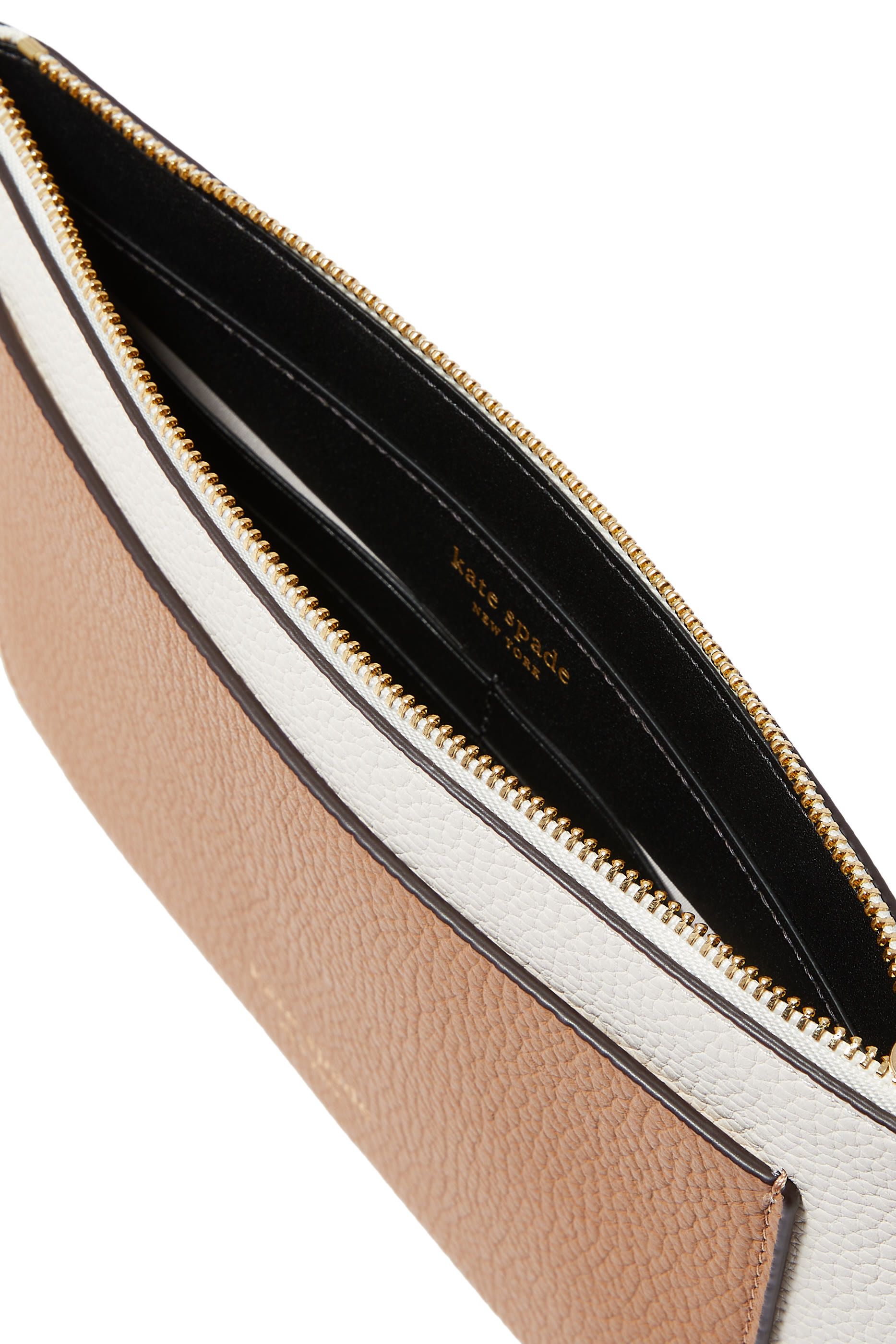 محفظة آفا بتصميم مقسم بألوان