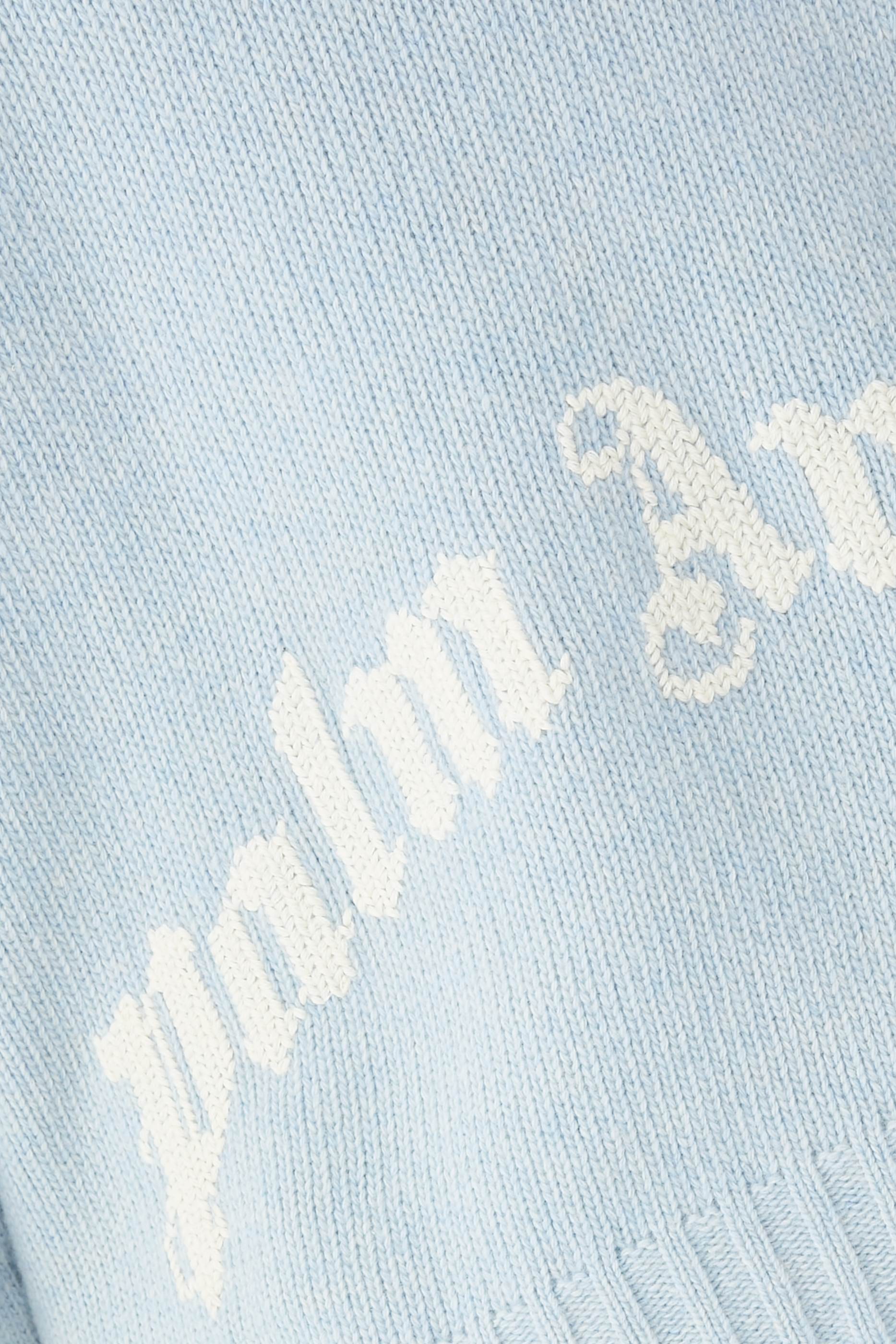 سترة منسوجة بشعار الماركة منحني