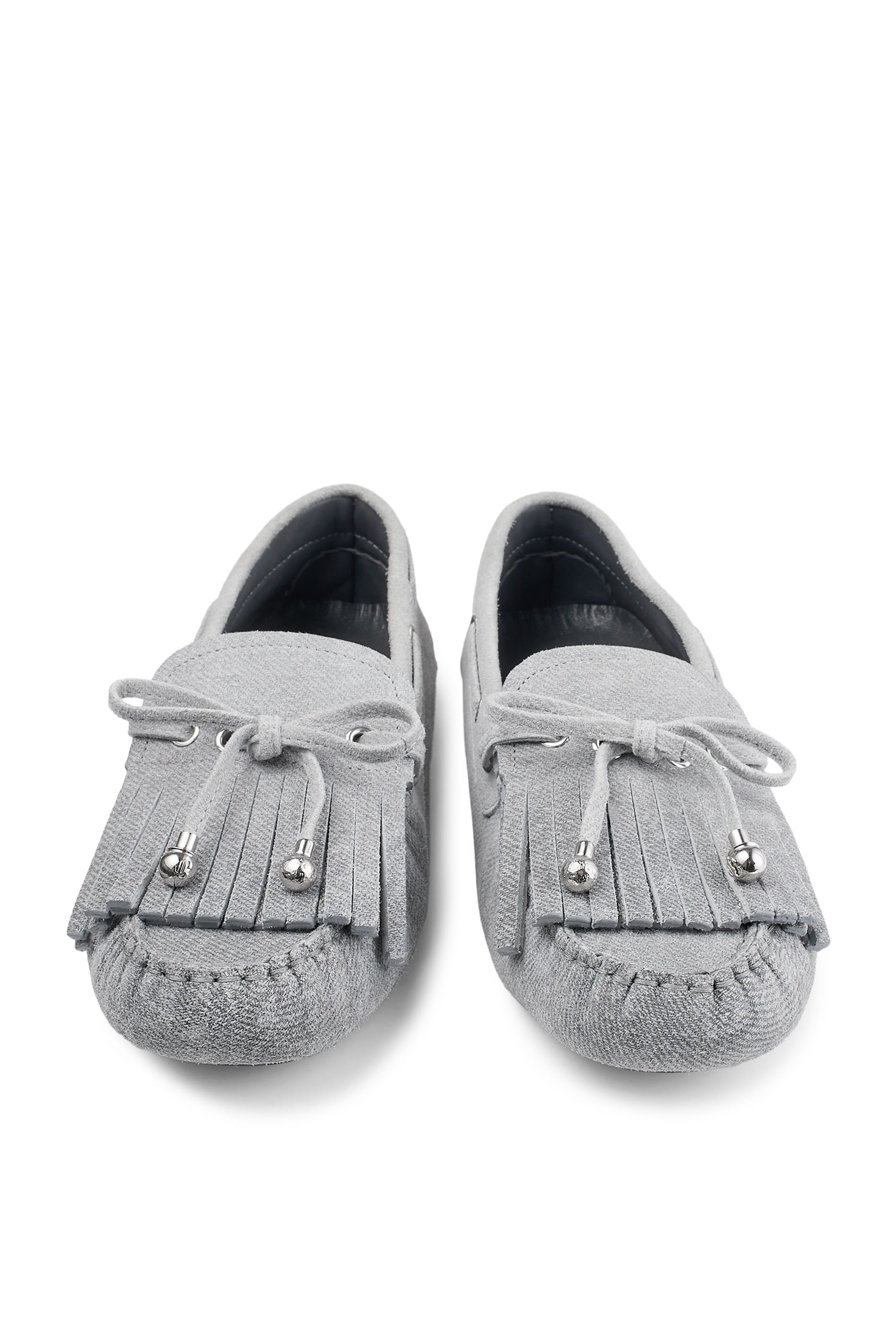 حذاء مانون سهل الارتداء