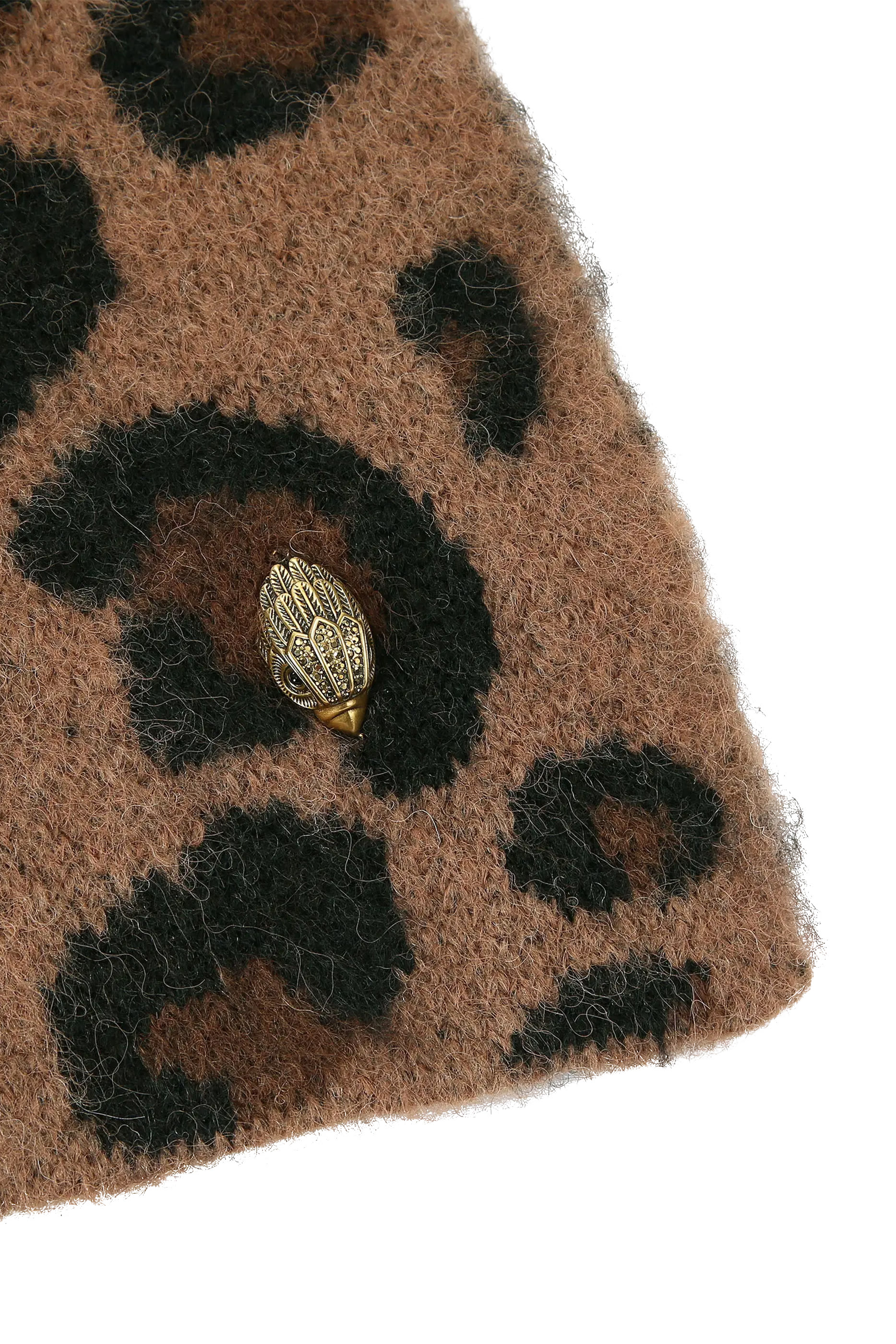 وشاح بنقشة جلد الفهد