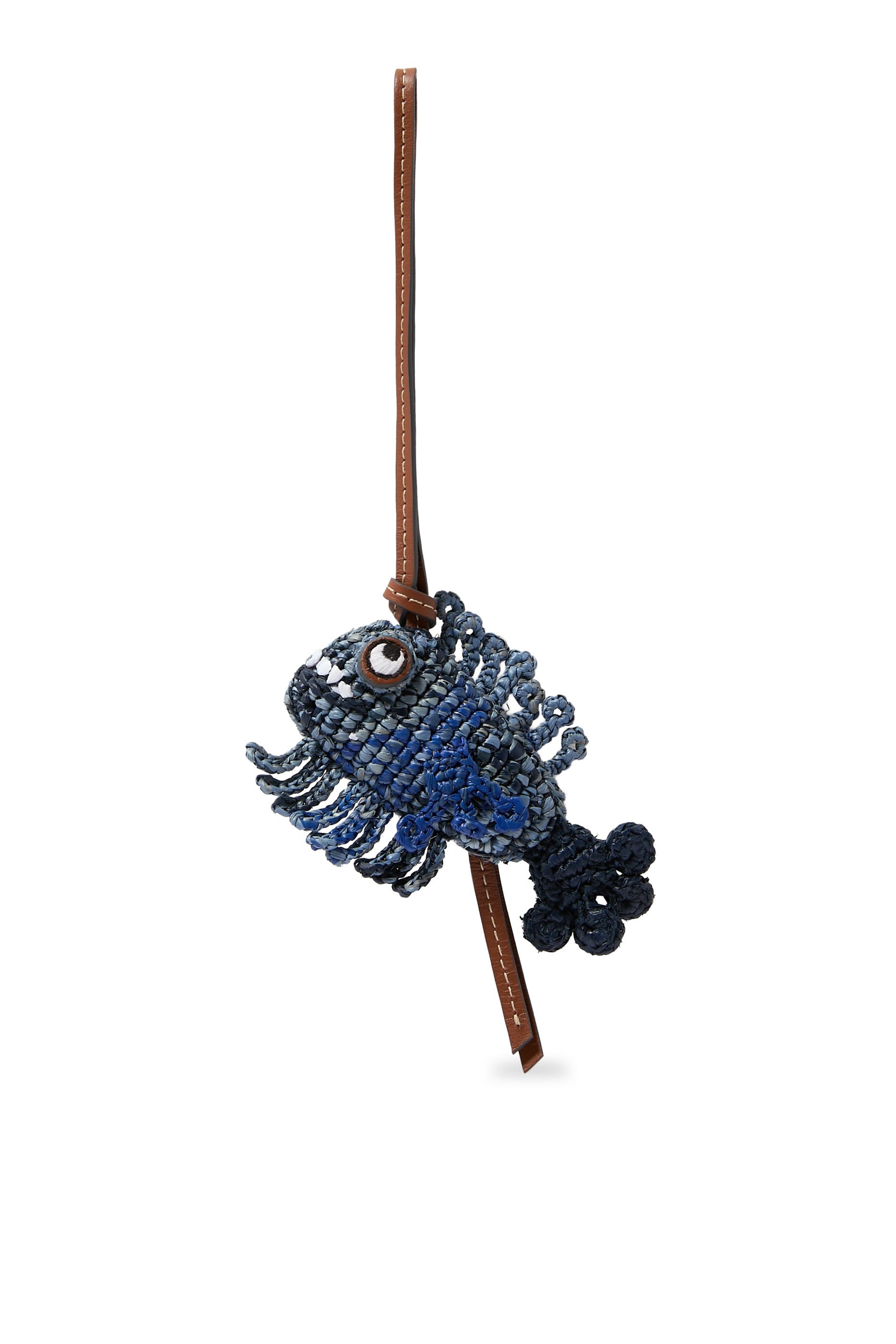 حلية بتصميم مخلوق بحري