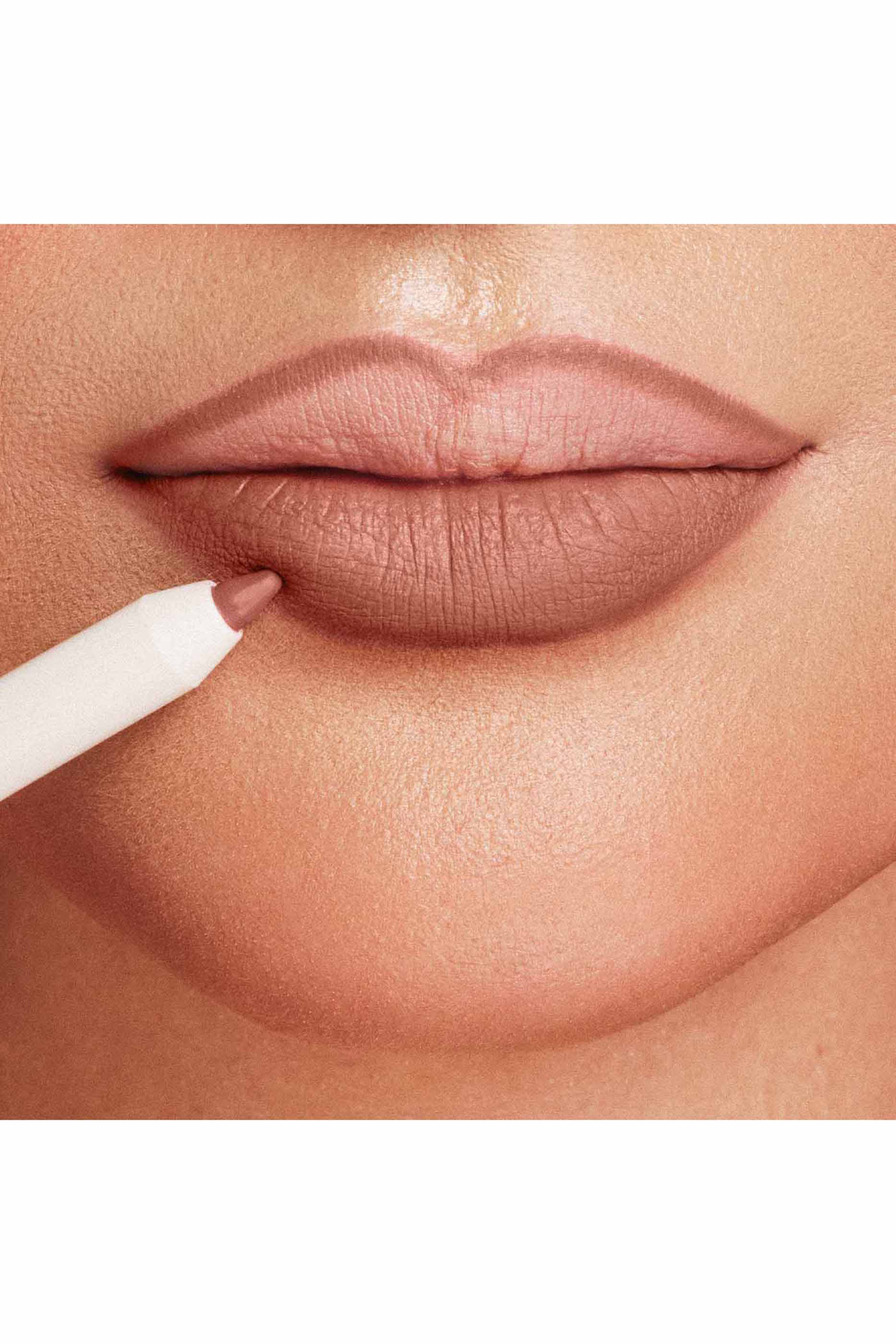 قلم تحديد شفاه ليب ديفينشن مقاوم للماء 