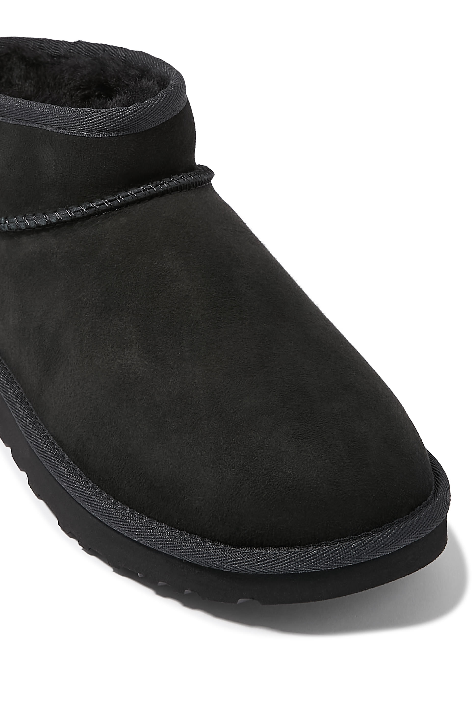 حذاء بوت كلاسيك ميني أولترا