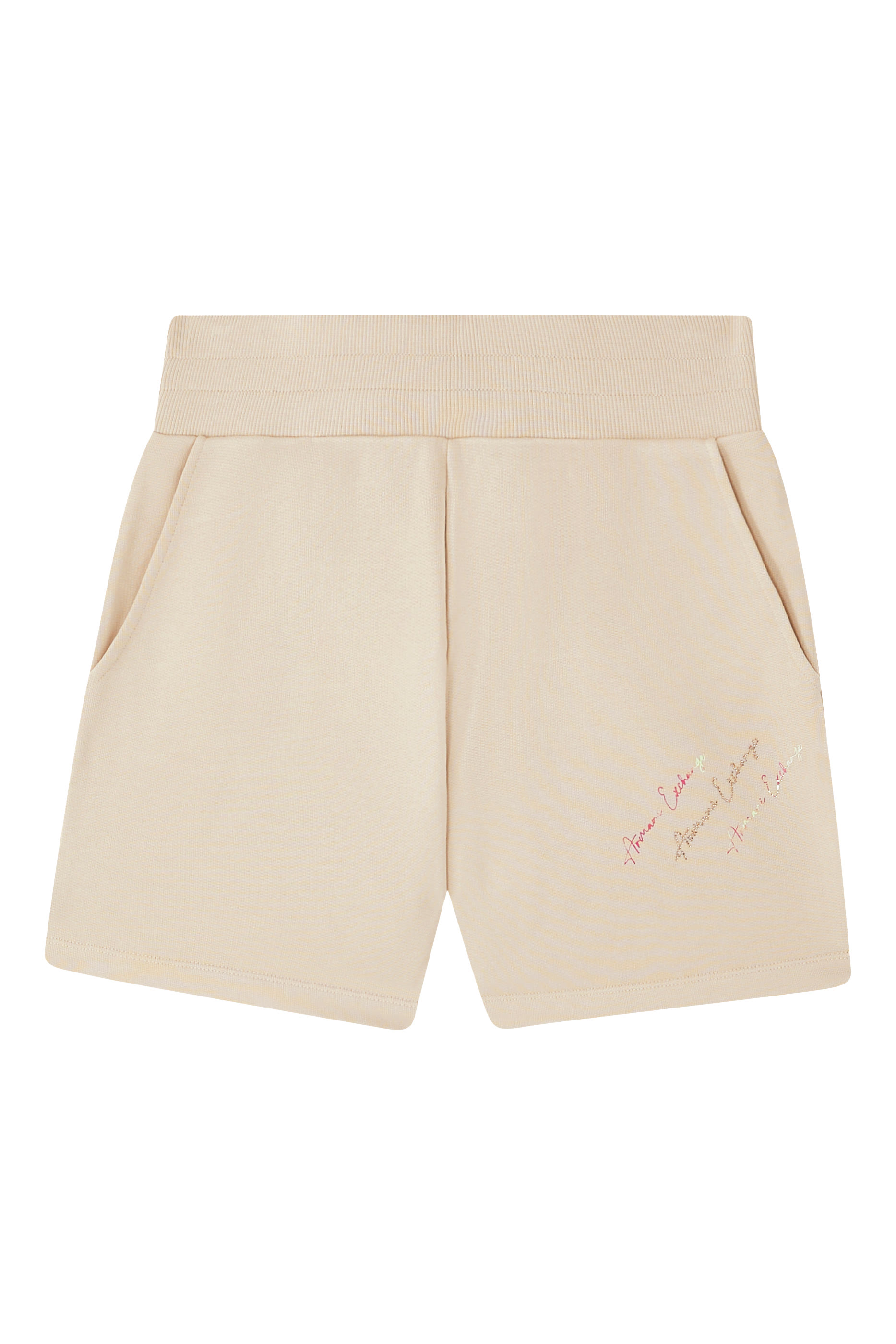 شورت بشعار الماركة