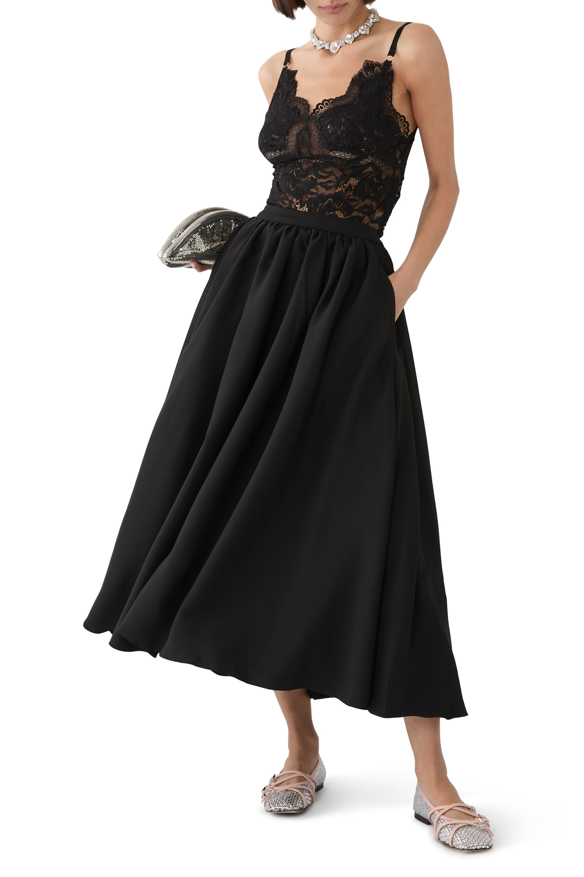 بلوزة بلا اكمام دانتيل