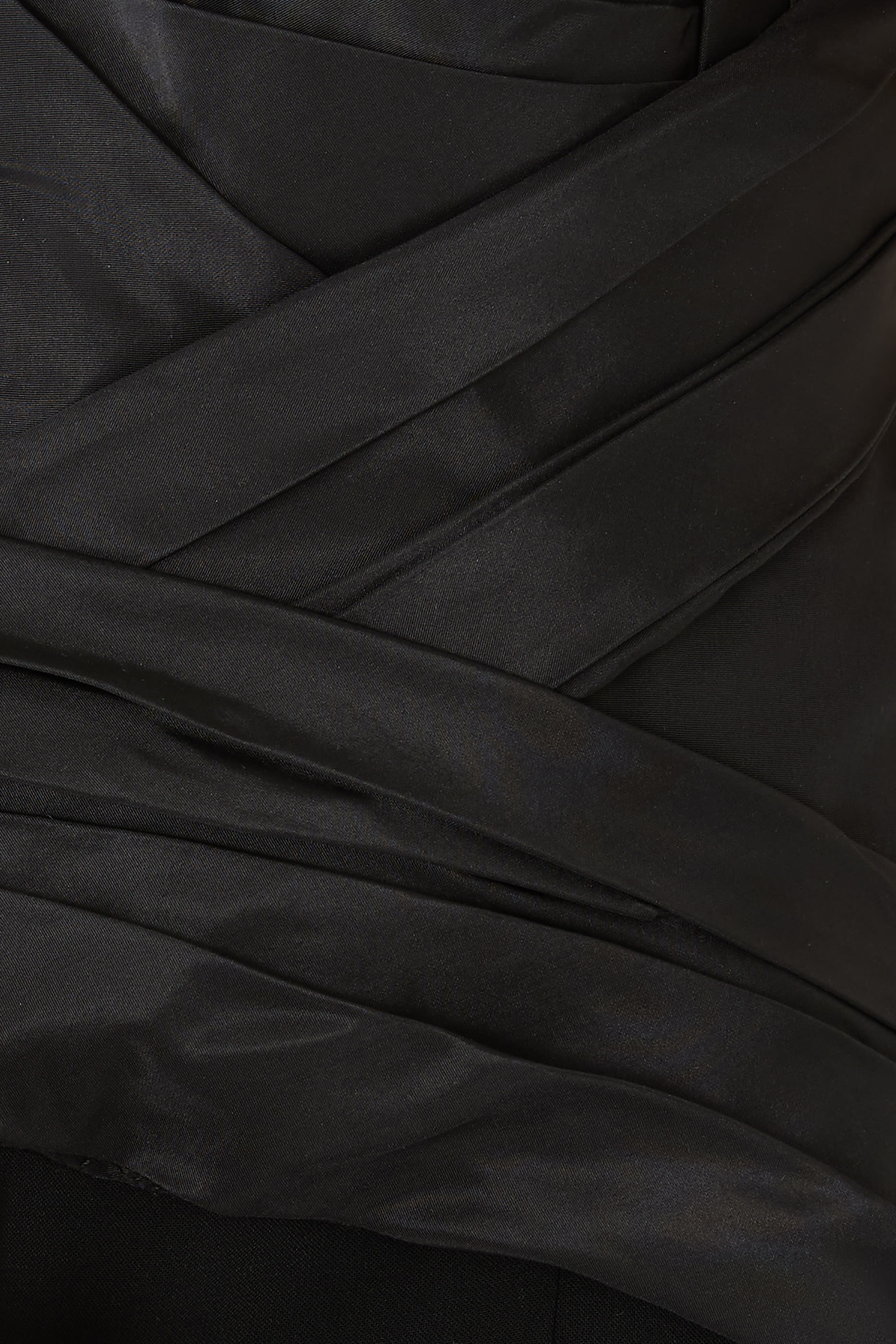 فستان سهرة بقصة مستقيمة بلا حمالات بصدرية بتفاصيل درابيه