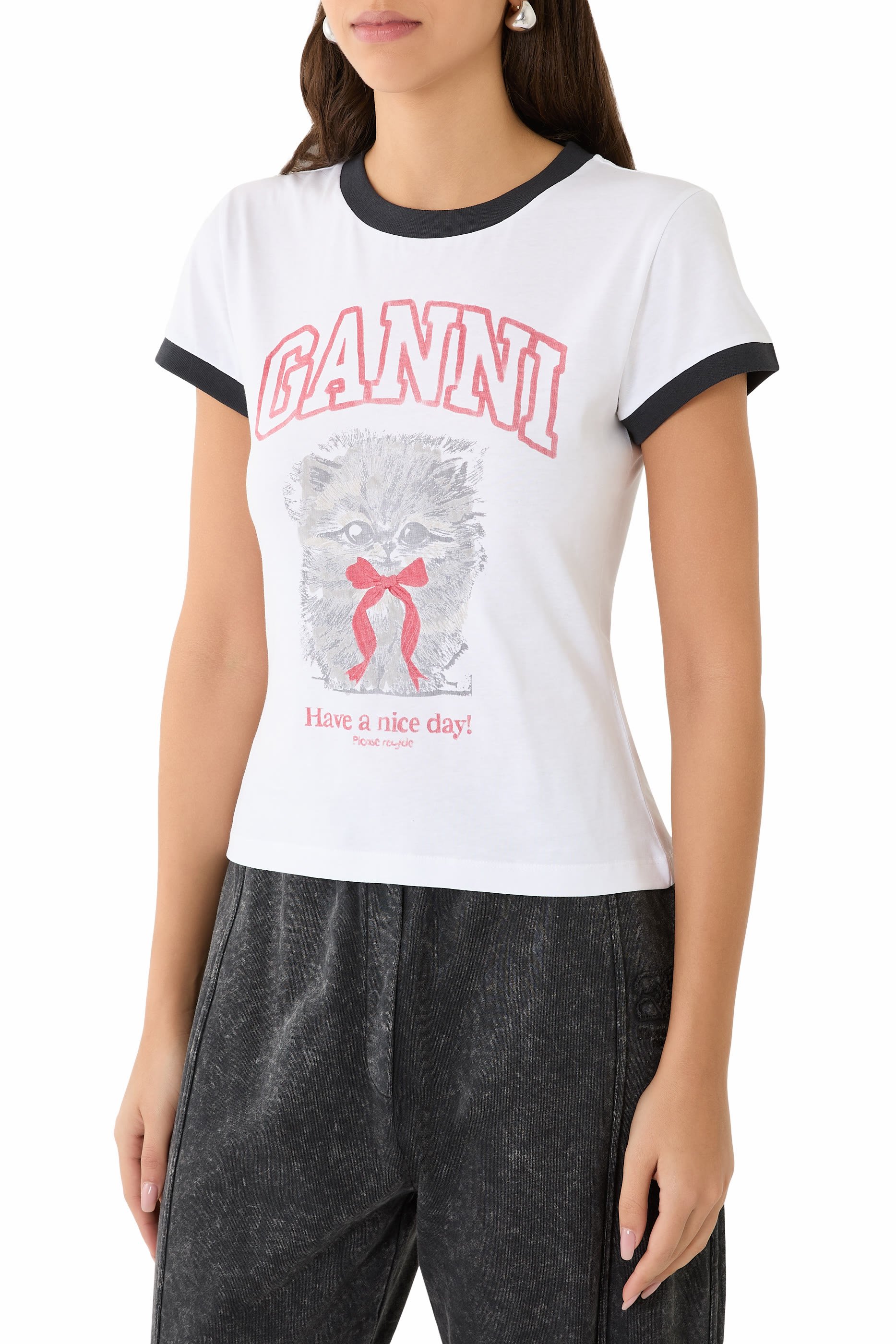 تيشيرت بقصة قصيرة بطبعة قطة