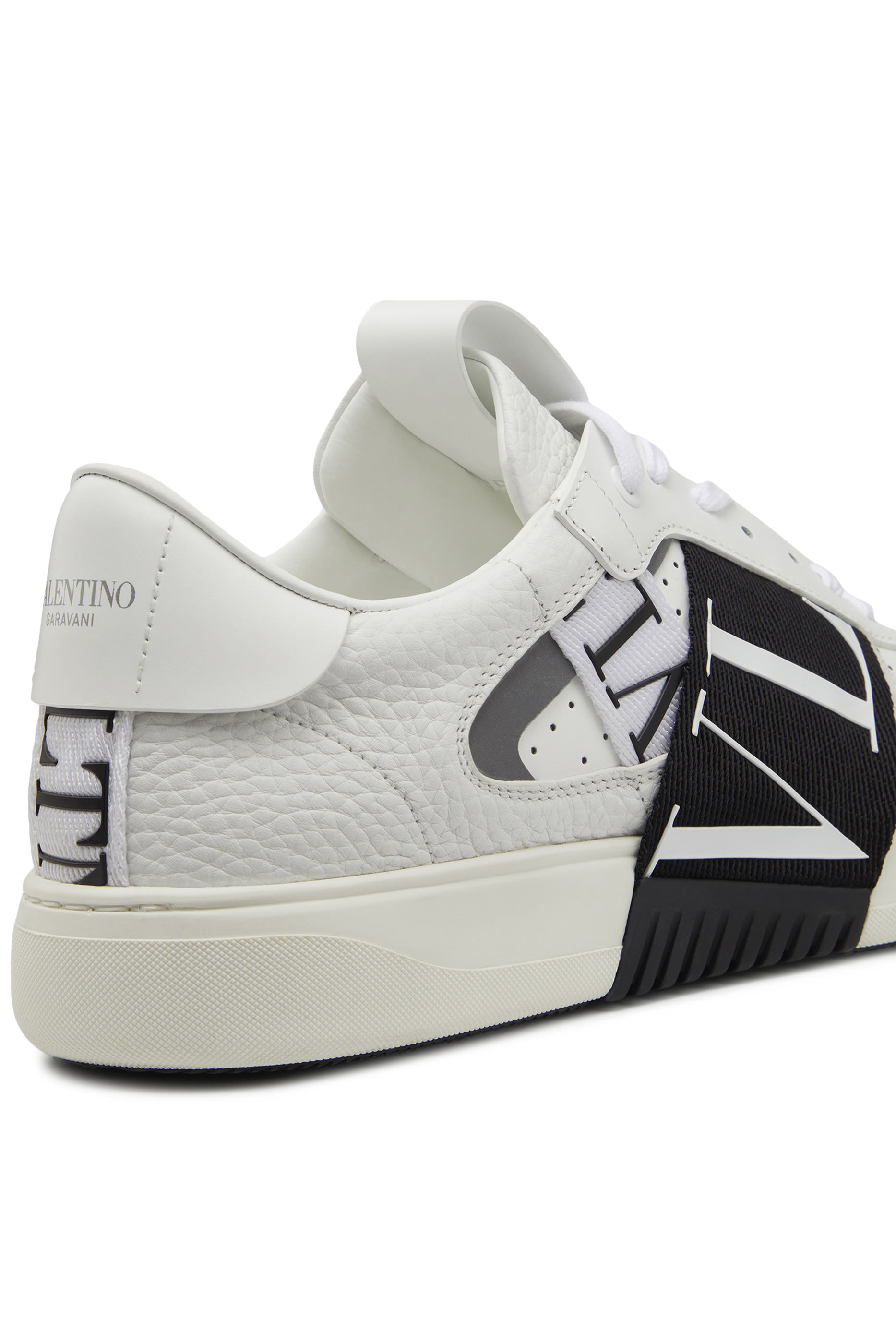 سنيكرز في آي 7 إن بكاحل منخفض وأشرطة مطاطية جلد عجل 