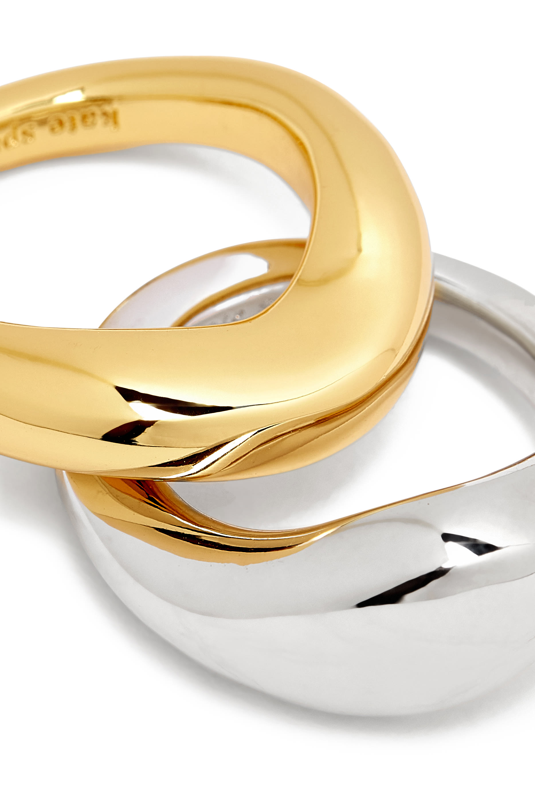 خاتم متعدد الطبقات بتصميم متداخل