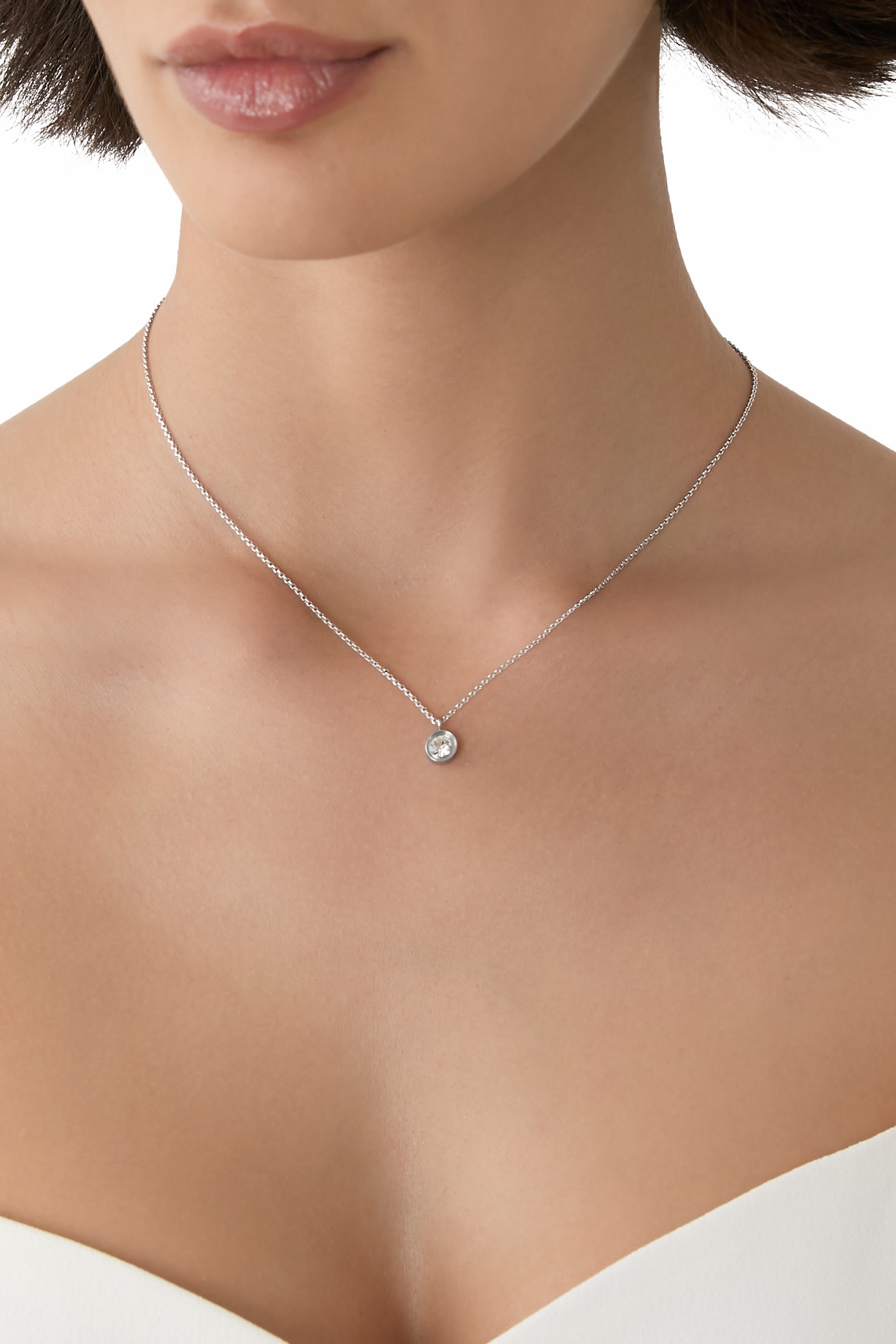 قلادة ست إن ستون بدلاية صغيرة