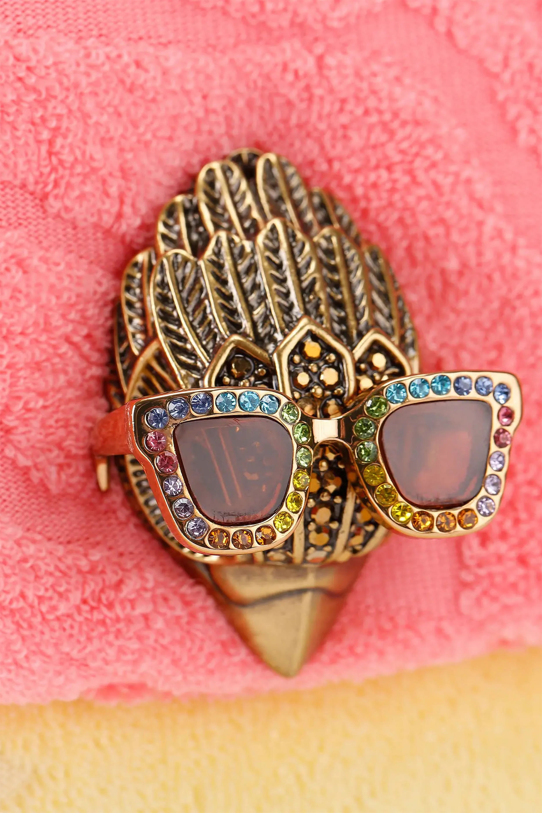 حقيبة كتف كنسنغتون بتفاصيل عقدة