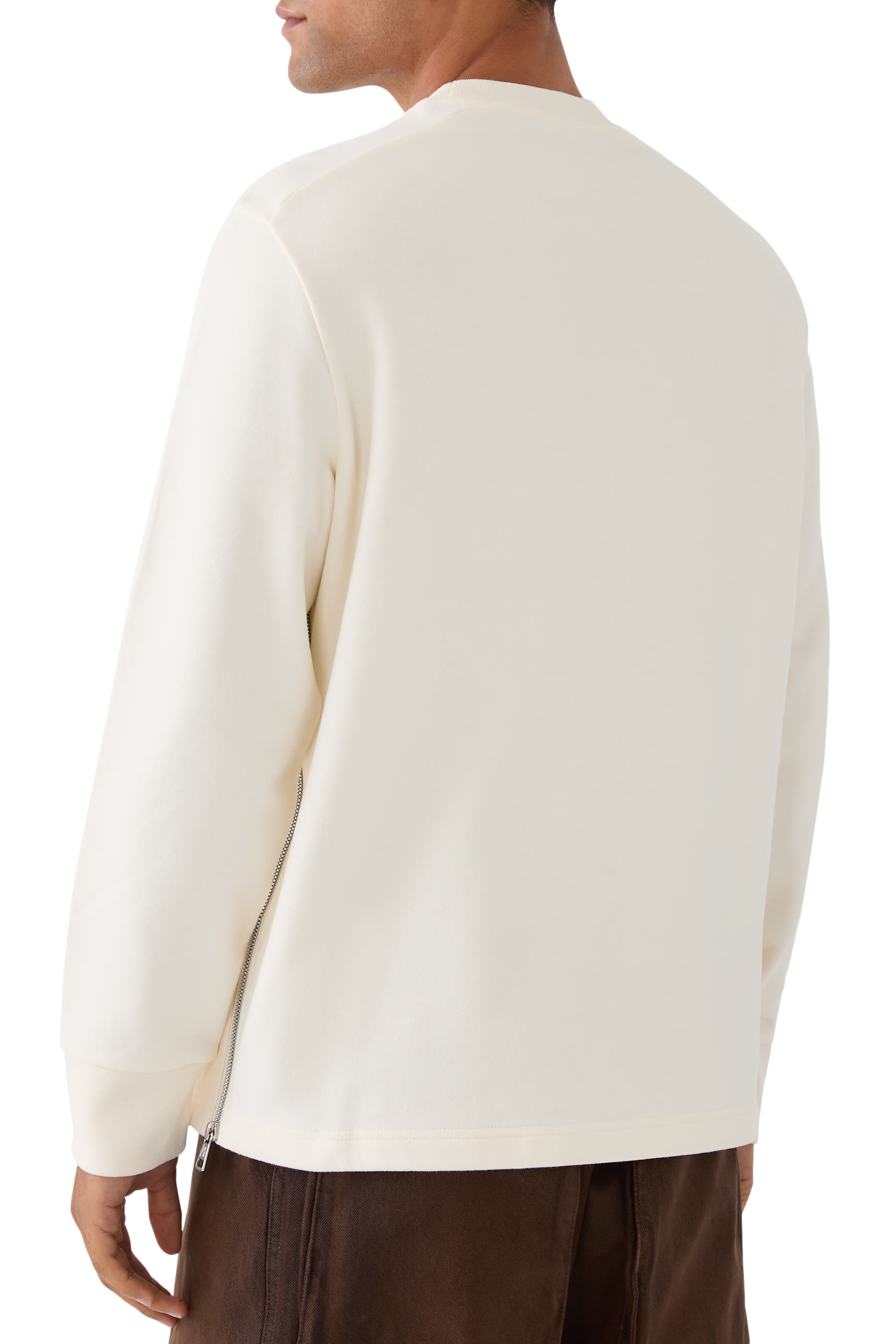 سويت شيرت مع جيب قطن