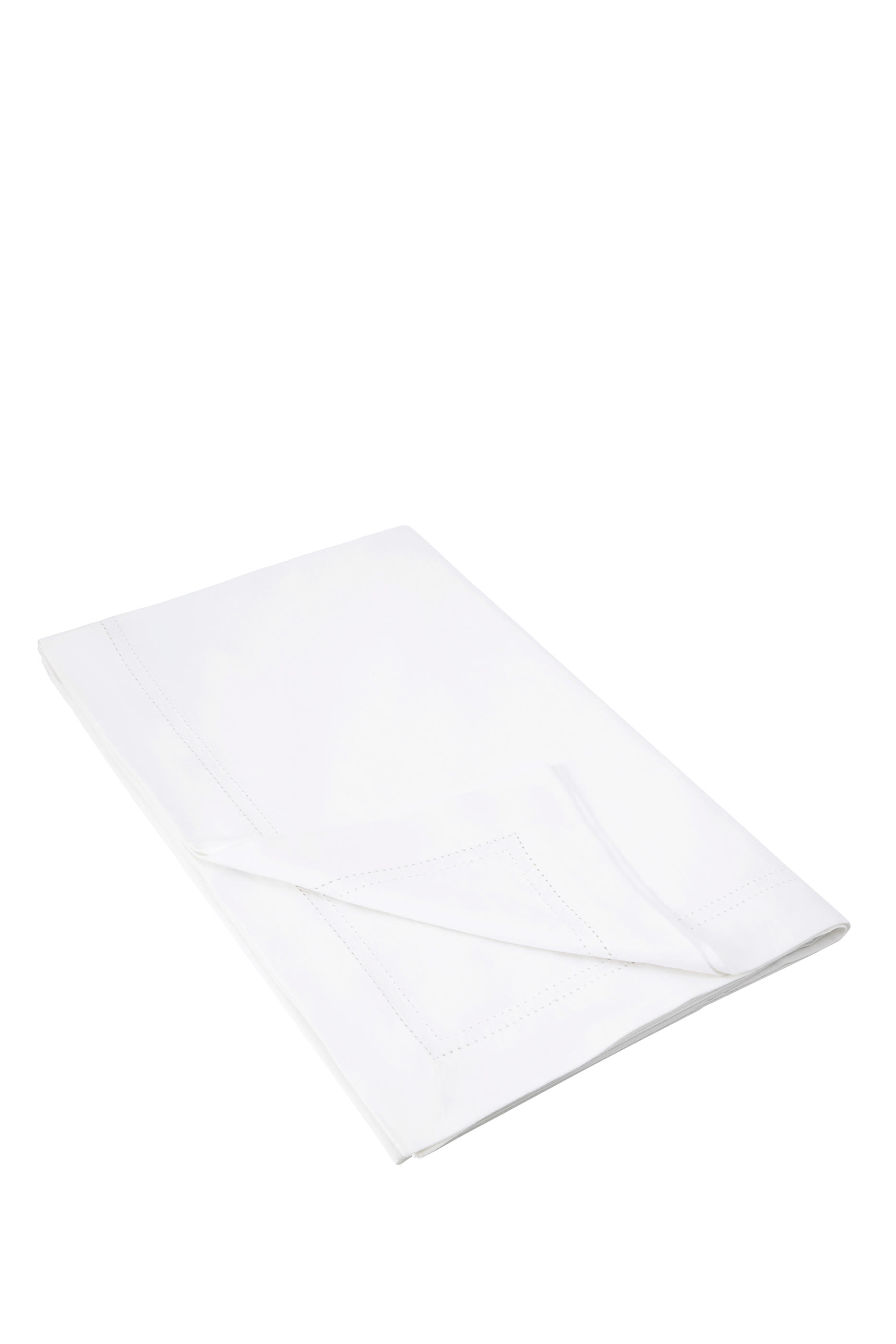 مفرش طاولة بحافة بغرزة البيكو